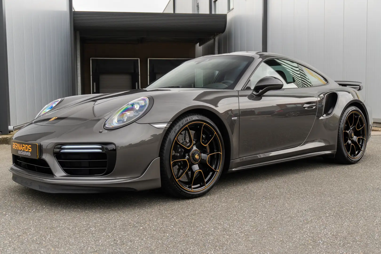 Porsche 991 (991.2) Turbo S Exclusive Series - 1 of 500 Grau - 1