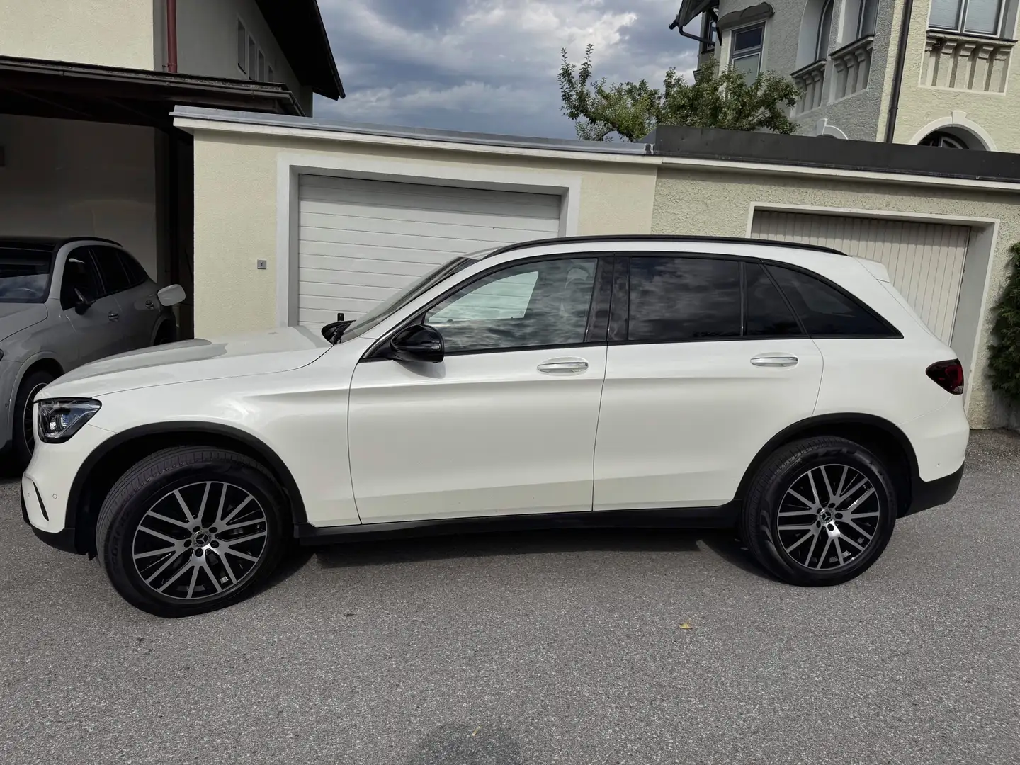 Mercedes-Benz GLC 300 GLC 300 de 4MATIC Aut. Weiß - 2