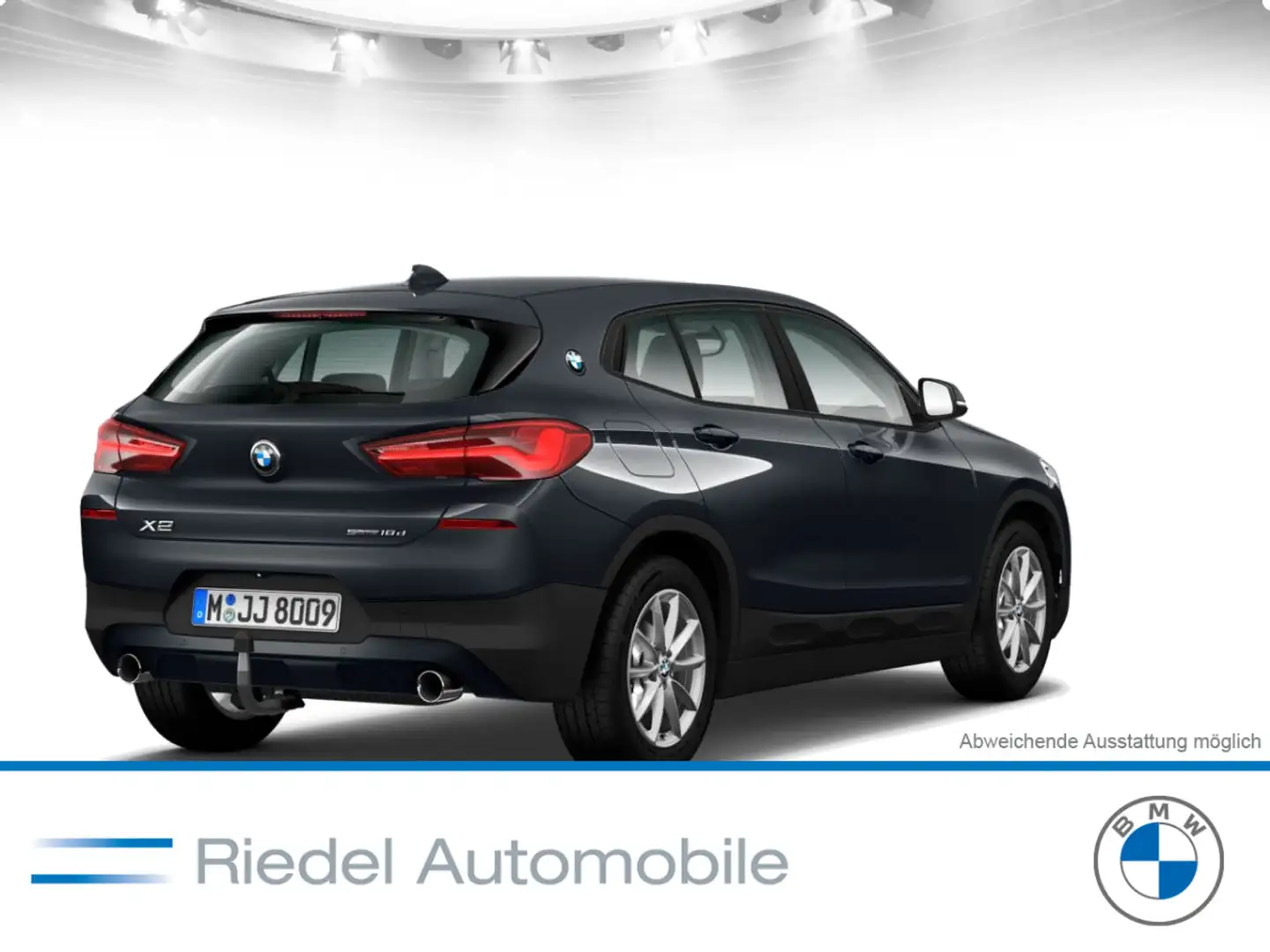 BMW X2 sDrive18d Advantage Aut*Head-Up*Alarm*RFK*PDC Grijs - 2