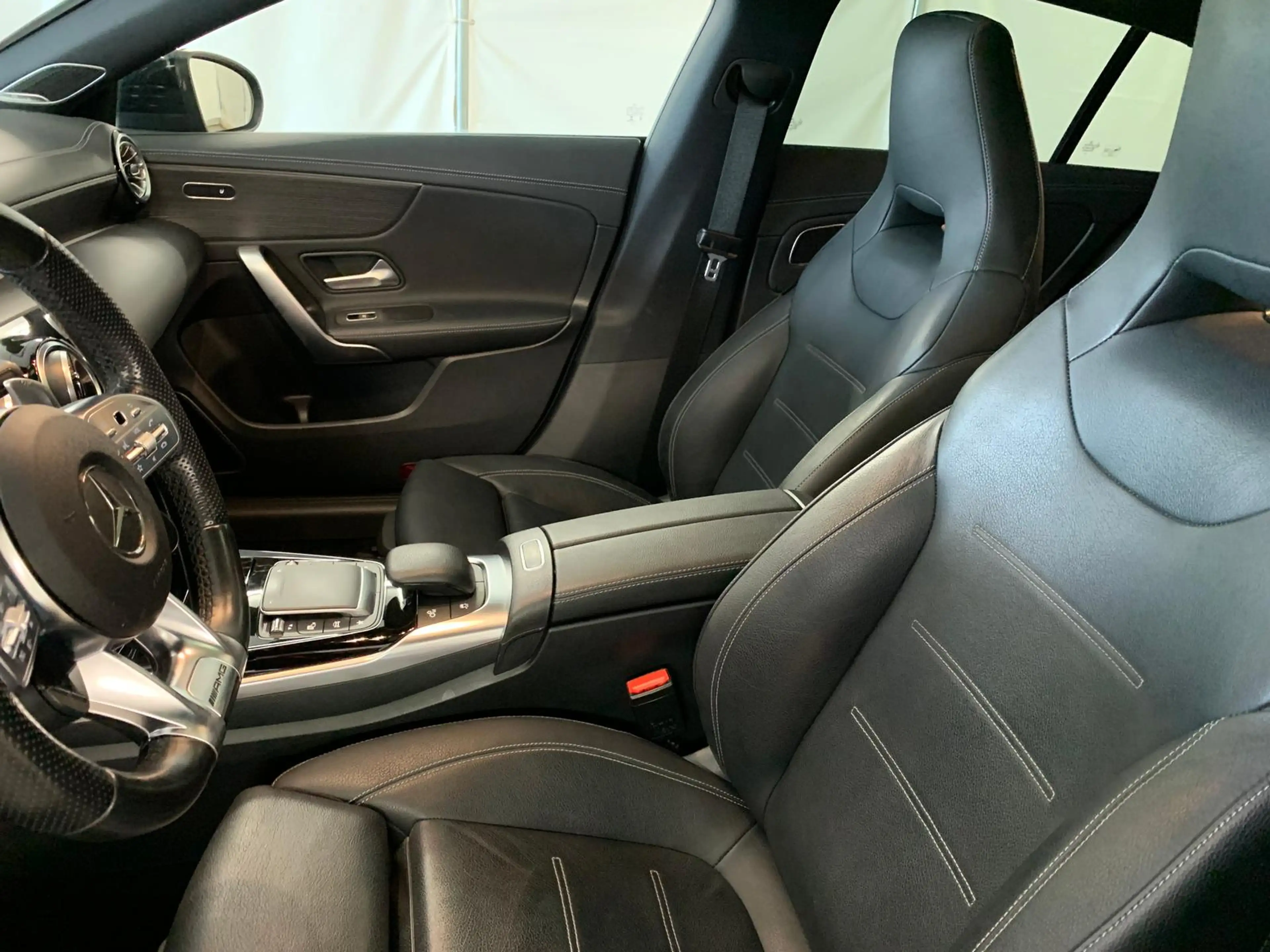 Mercedes-Benz CLA 35 AMG CLA 35 SB AMG 4M Multibeam Widescreen Pano Distr — photo 12