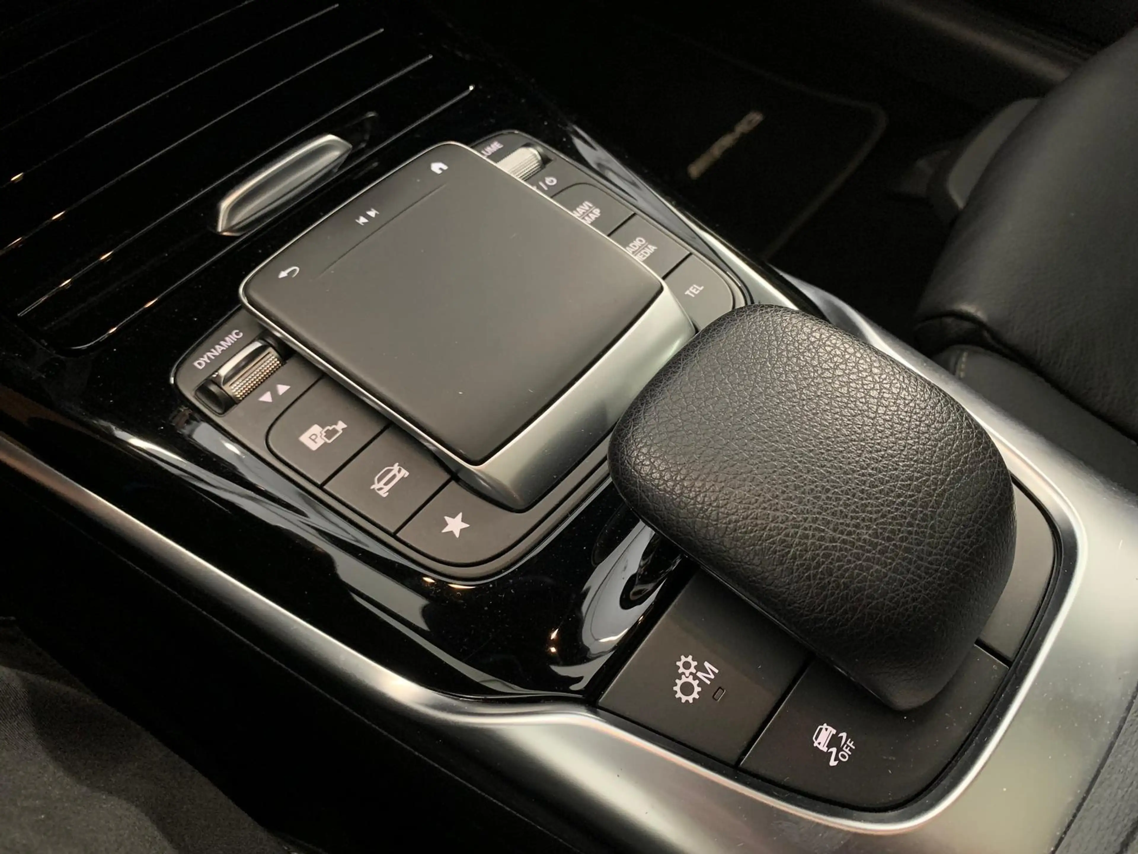 Mercedes-Benz CLA 35 AMG CLA 35 SB AMG 4M Multibeam Widescreen Pano Distr — photo 13