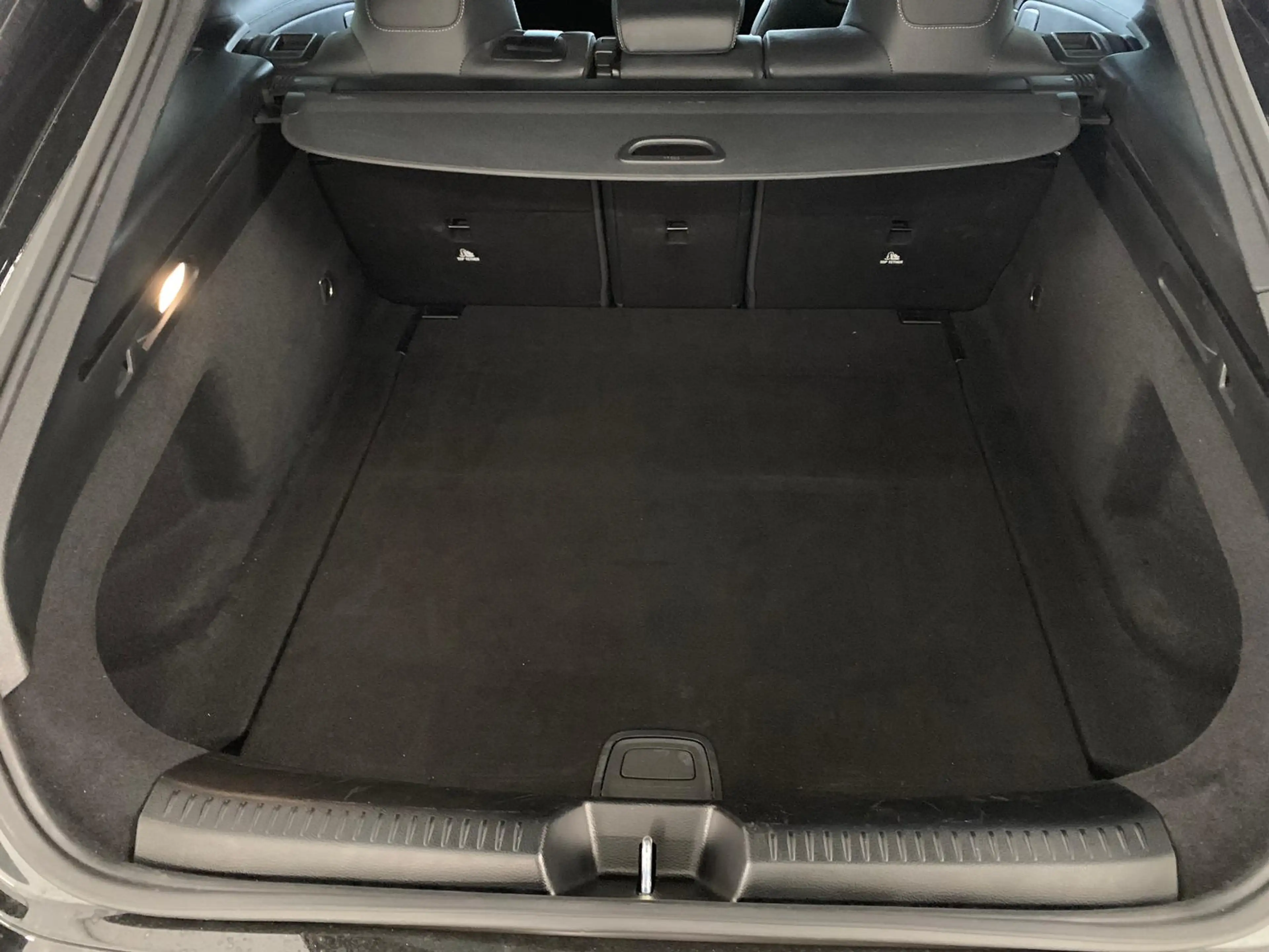 Mercedes-Benz CLA 35 AMG CLA 35 SB AMG 4M Multibeam Widescreen Pano Distr — photo 7