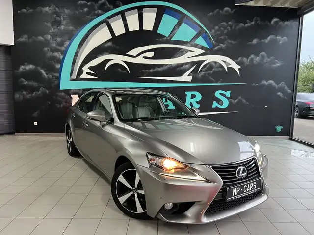 Lexus IS 300 IS 300h 2.5i Business Edition E-CVT