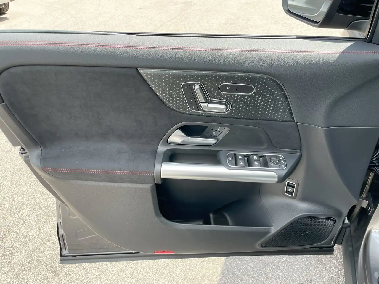 Mercedes-Benz GLA photo Mercedes-Benz GLA