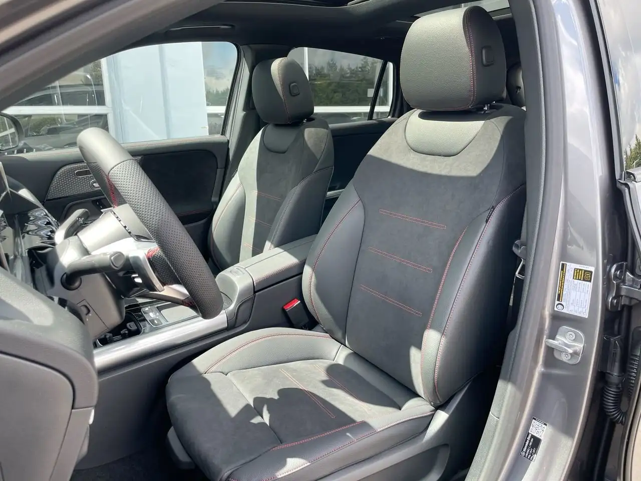 Mercedes-Benz GLA photo Mercedes-Benz GLA