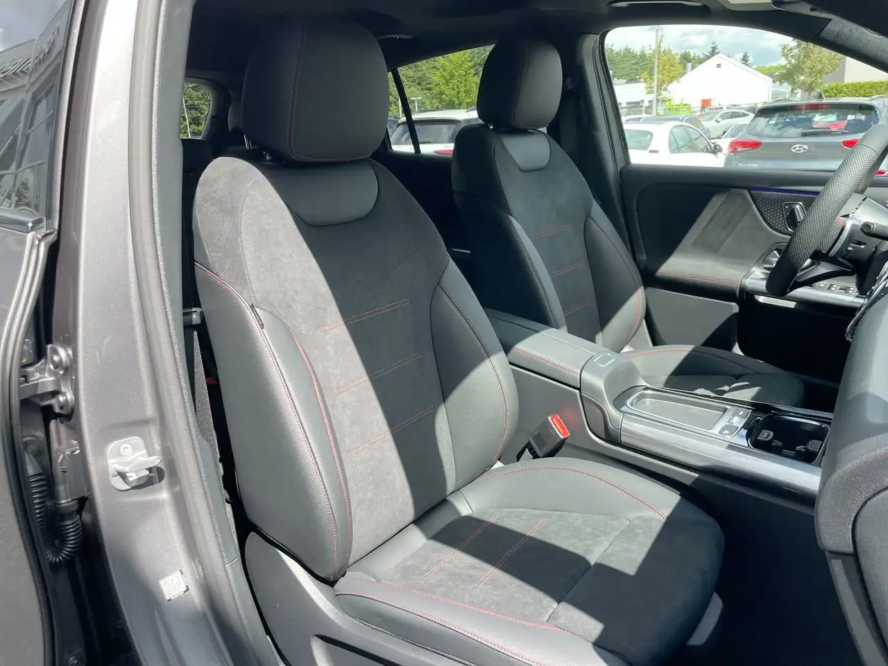 Mercedes-Benz GLA photo Mercedes-Benz GLA