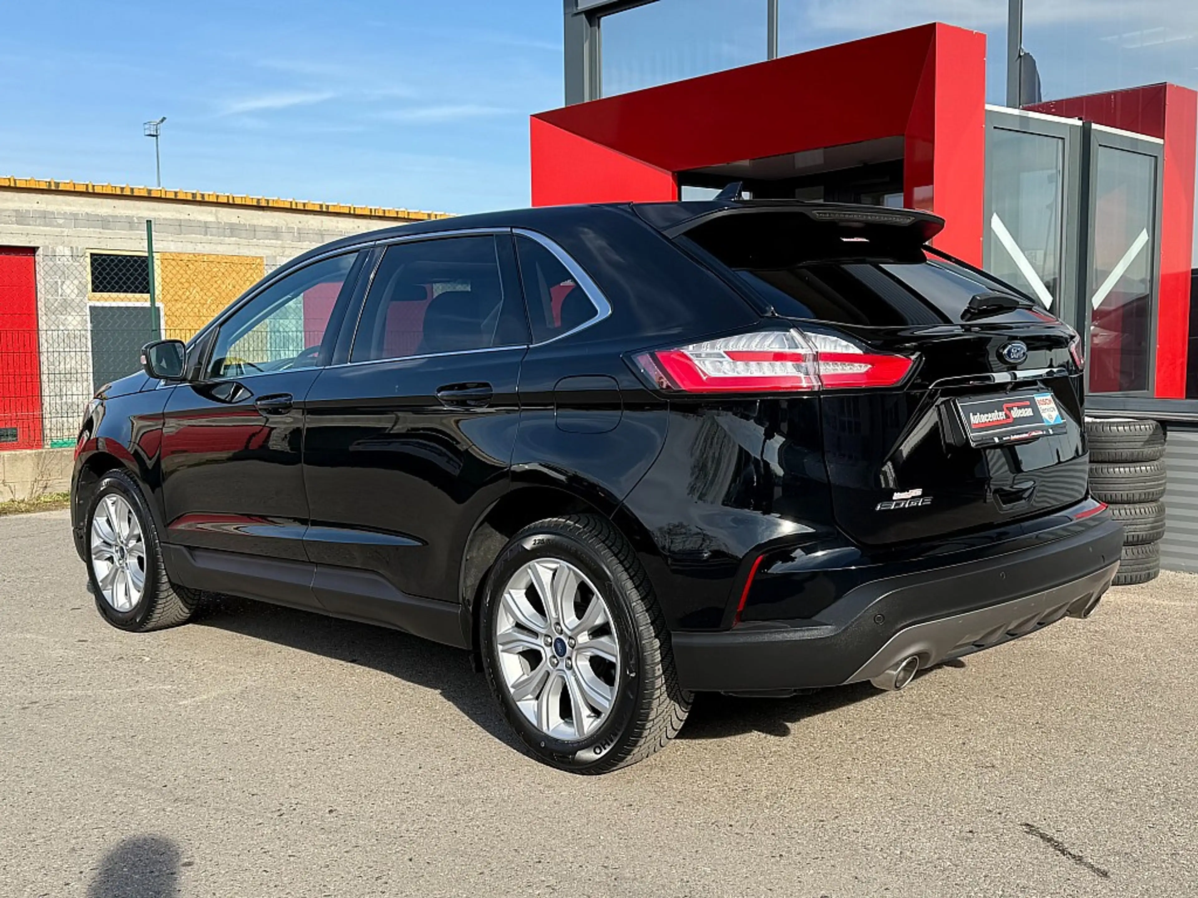 Ford Edge 2,0 EcoBlue SCR 4x4 Titanium Aut. — photo 6