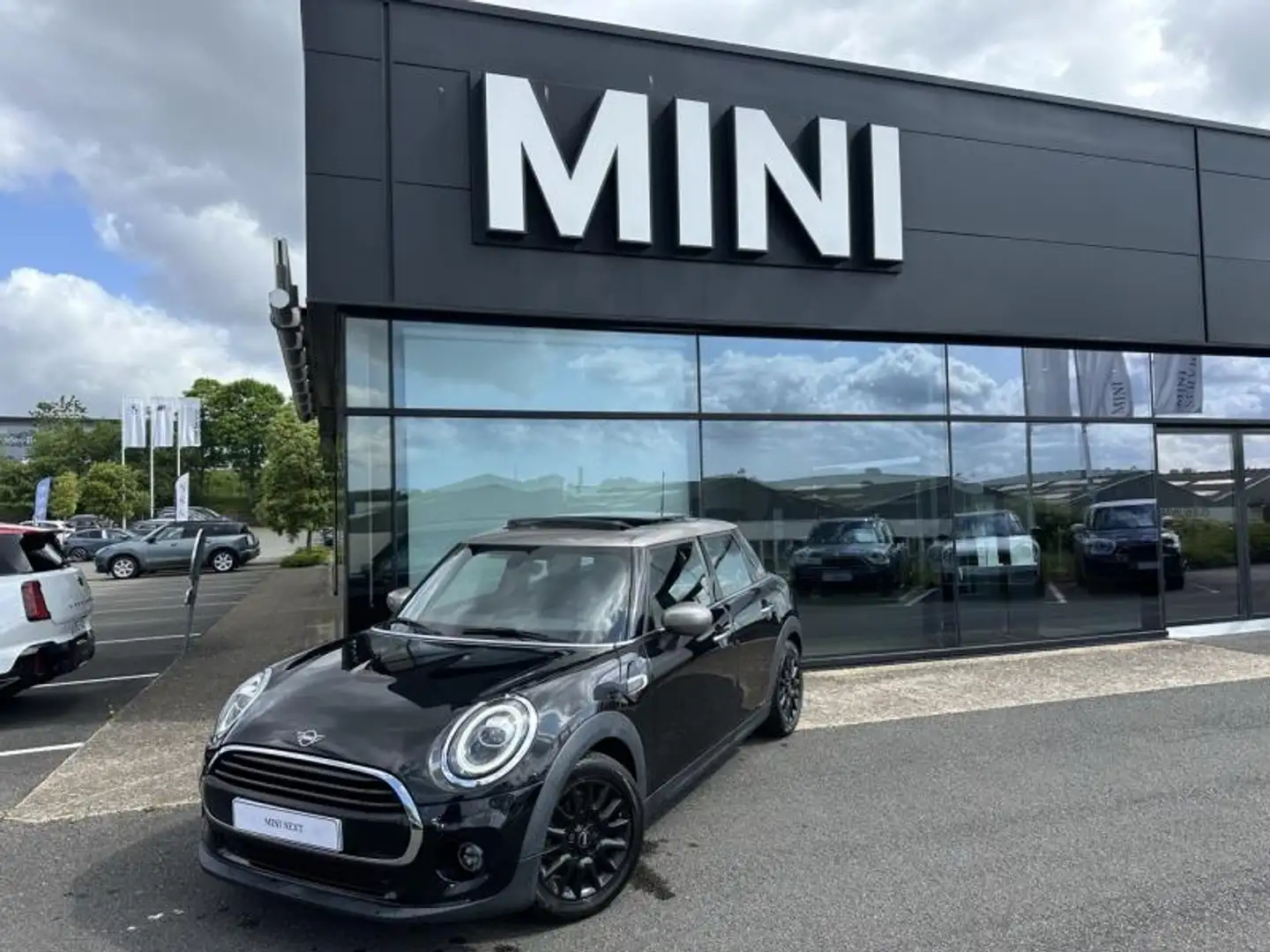 MINI Cooper Cooper 136ch Edition Greenwich 115g Noir - 1