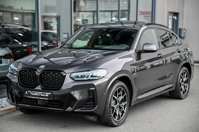 BMW X4 view 2