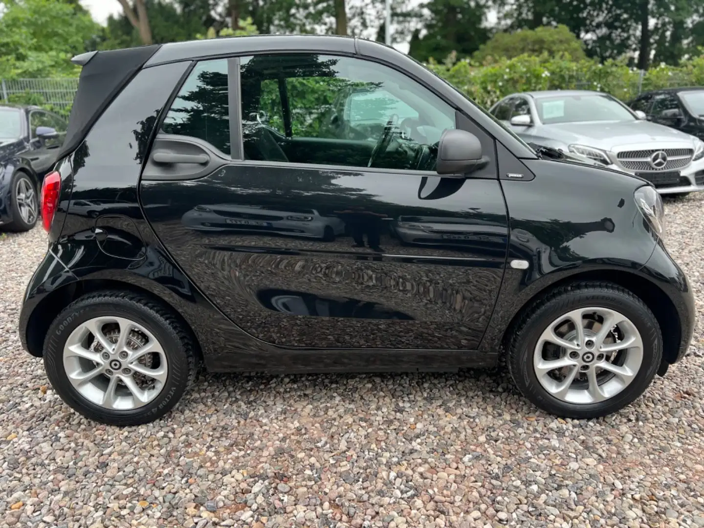 smart forTwo CABRIO*PASSION*NAVIGATION*SITZHEIZUNG* Schwarz - 2