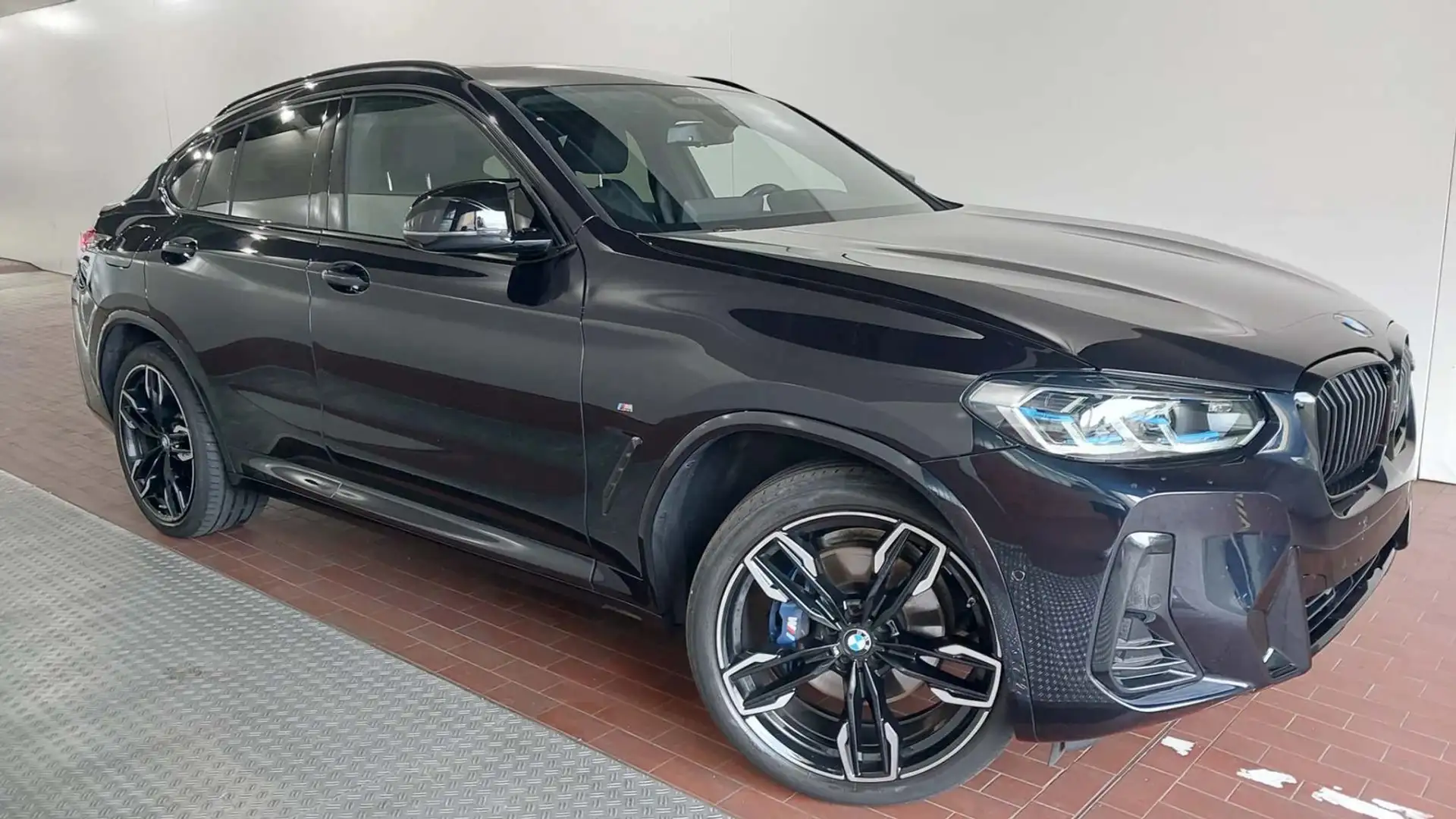 BMW X4 LED/LEDER/HUD/AHK/STHZ/PANO/VIRTUAL COCKPIT Noir - 2