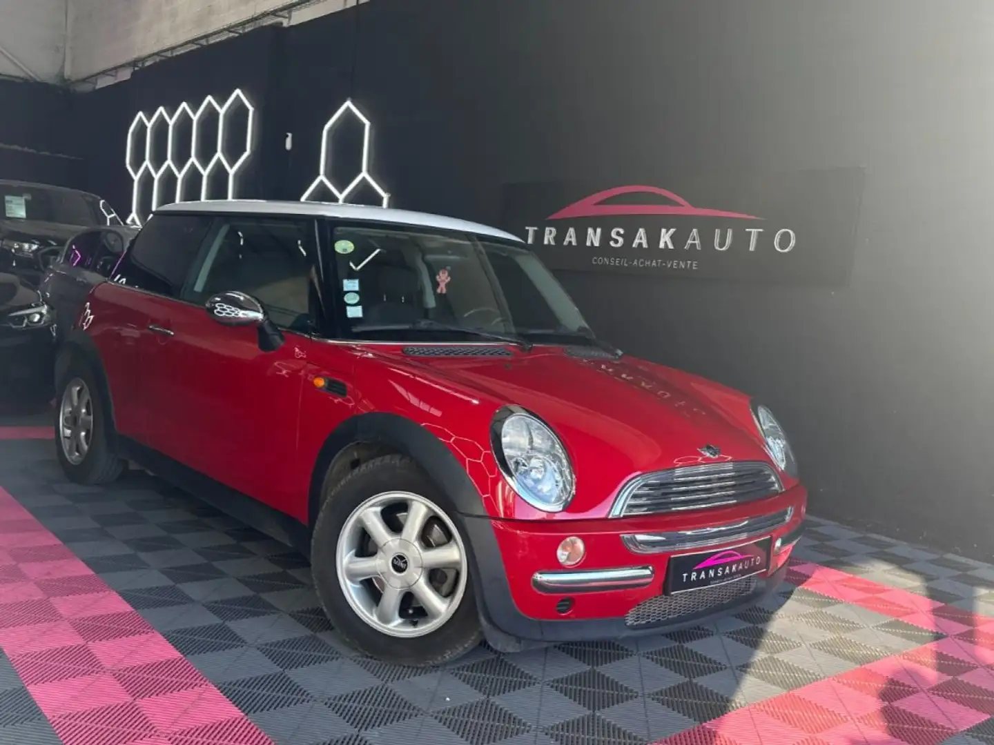 MINI One COOPER R50 1.6i 115 ch ~ Entretien OK ~ Vitres électriques Rouge - 1