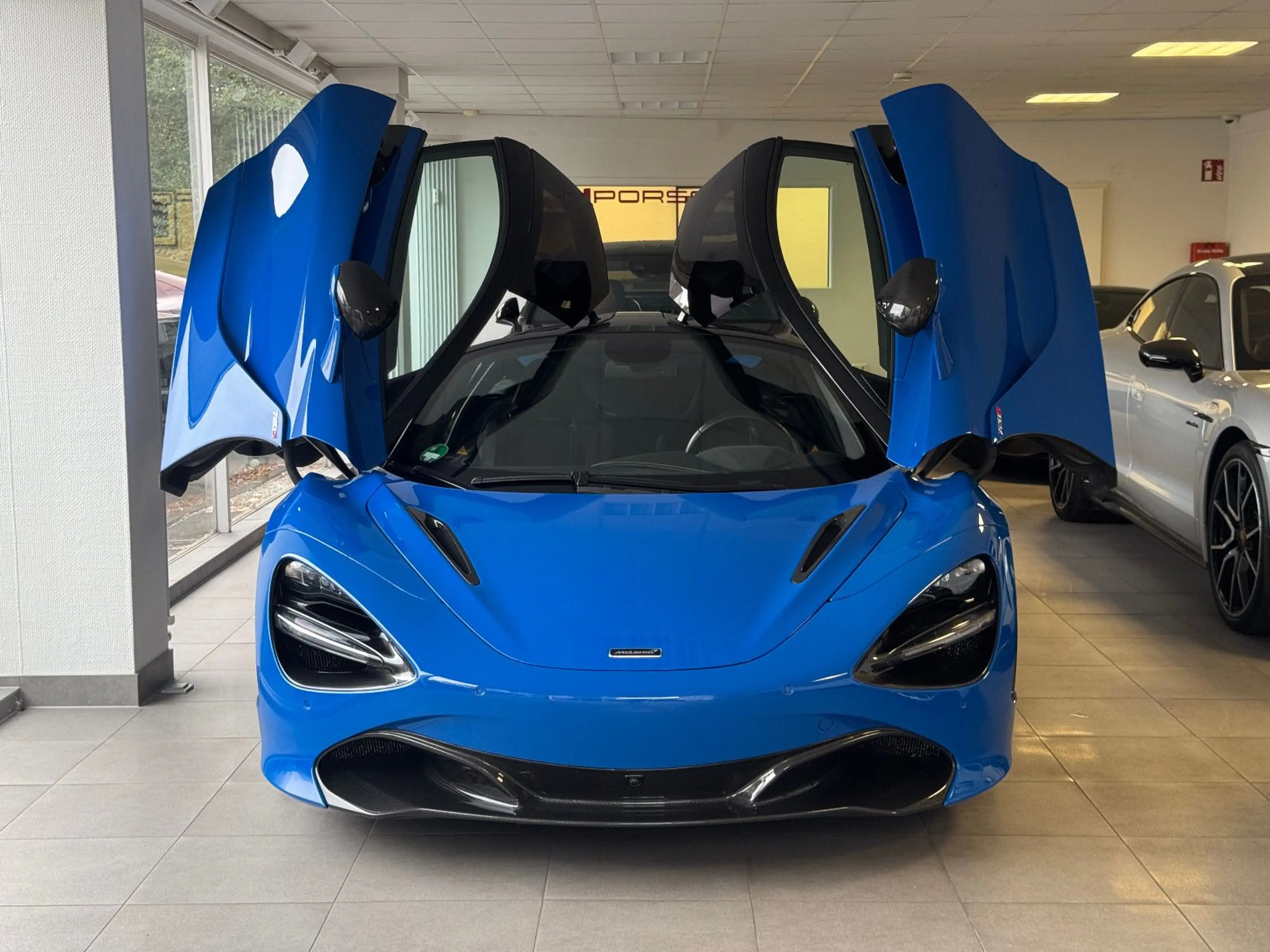 McLaren 720S MSO Carbon Gorilla B&W 360 Lift Ceramic PPF