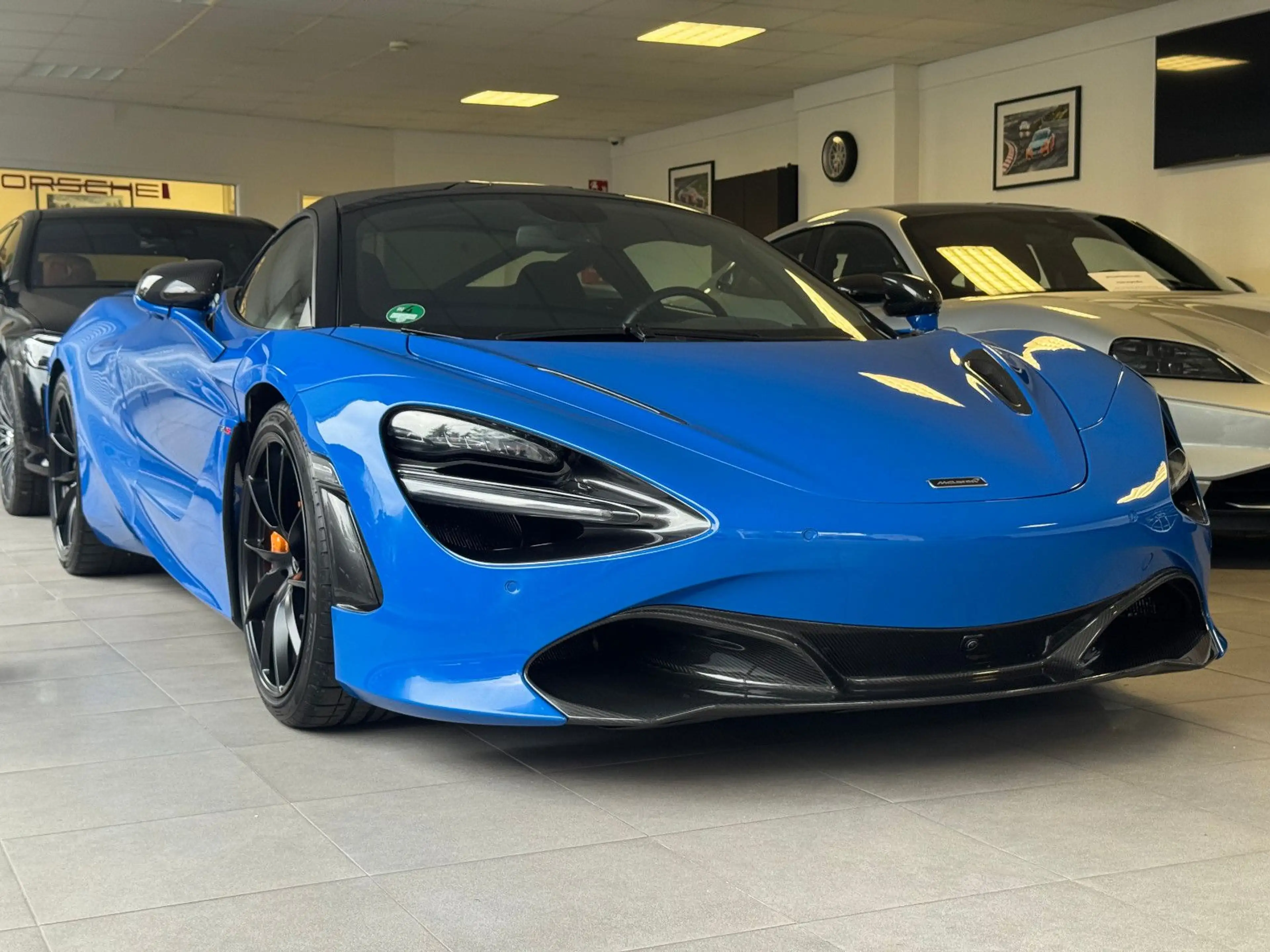 McLaren 720S MSO Carbon Gorilla B&W 360 Lift Ceramic PPF — photo 5