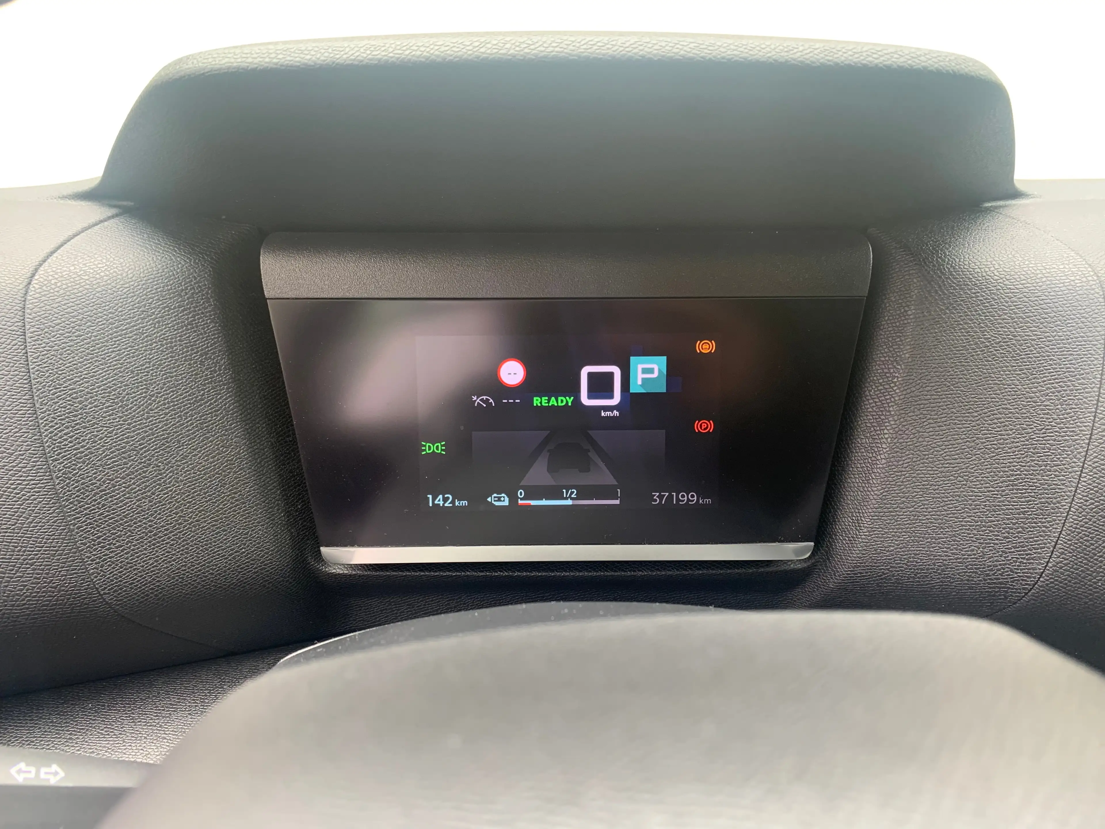 Citroen E-C4 Electric You 50 kWh Airco | AppleCarPlay/ Android Auto | Ca — photo 15