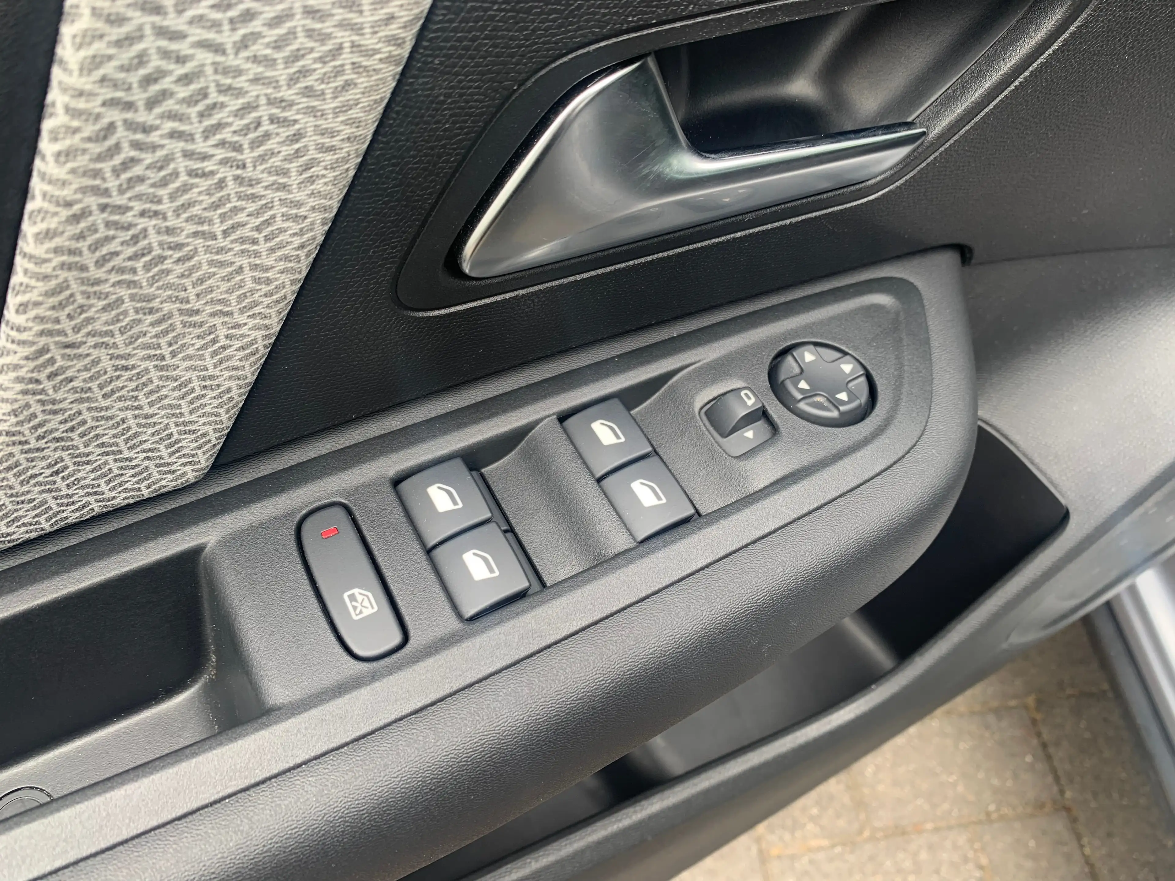 Citroen E-C4 Electric You 50 kWh Airco | AppleCarPlay/ Android Auto | Ca — photo 9
