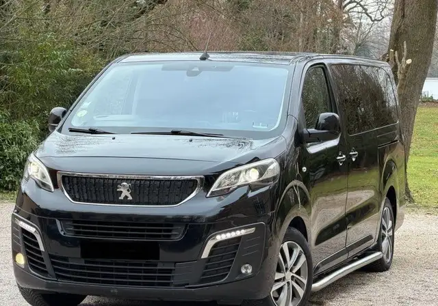 Peugeot Traveller 2,0hdi 180cv VIP 12-2018 à 13490Euro
