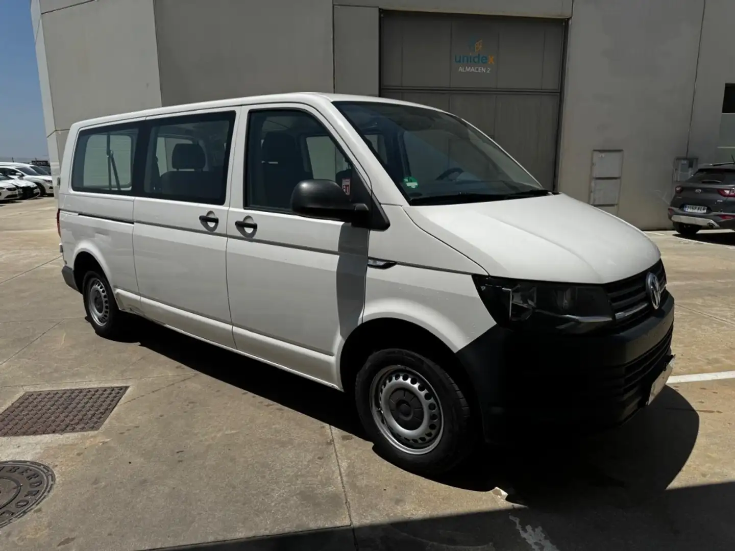 Volkswagen Transporter Kombi 2.0TDI SCR BMT Largo 4M 110kW Blanco - 1