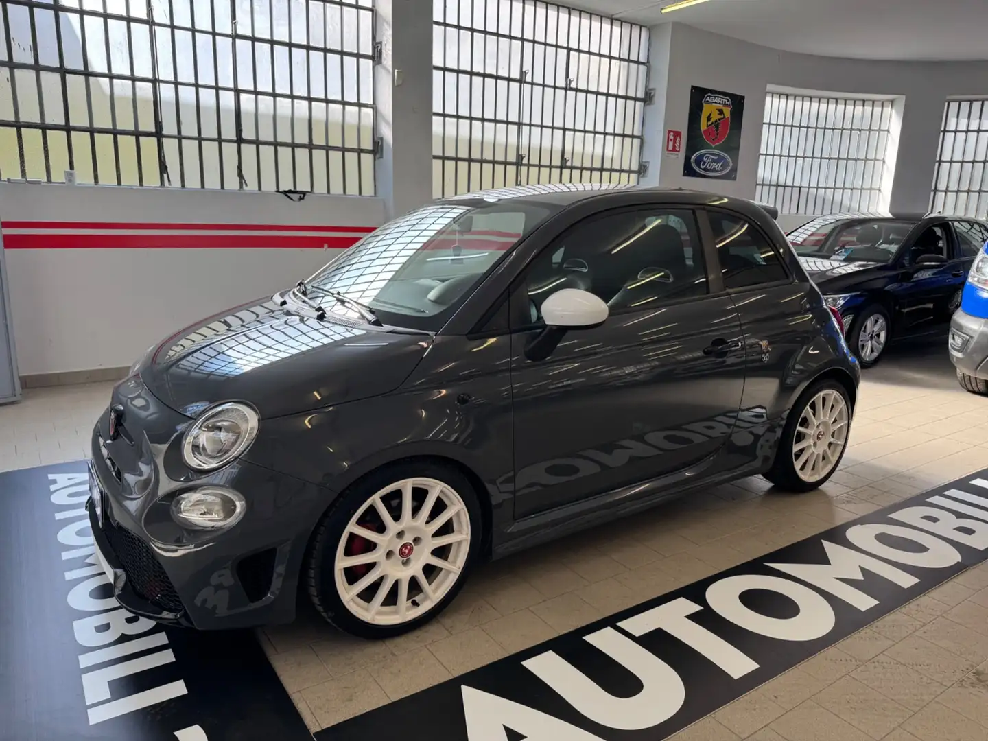 Abarth 595 F595 1.4 Turbo T-Jet 165 CV Grau - 2