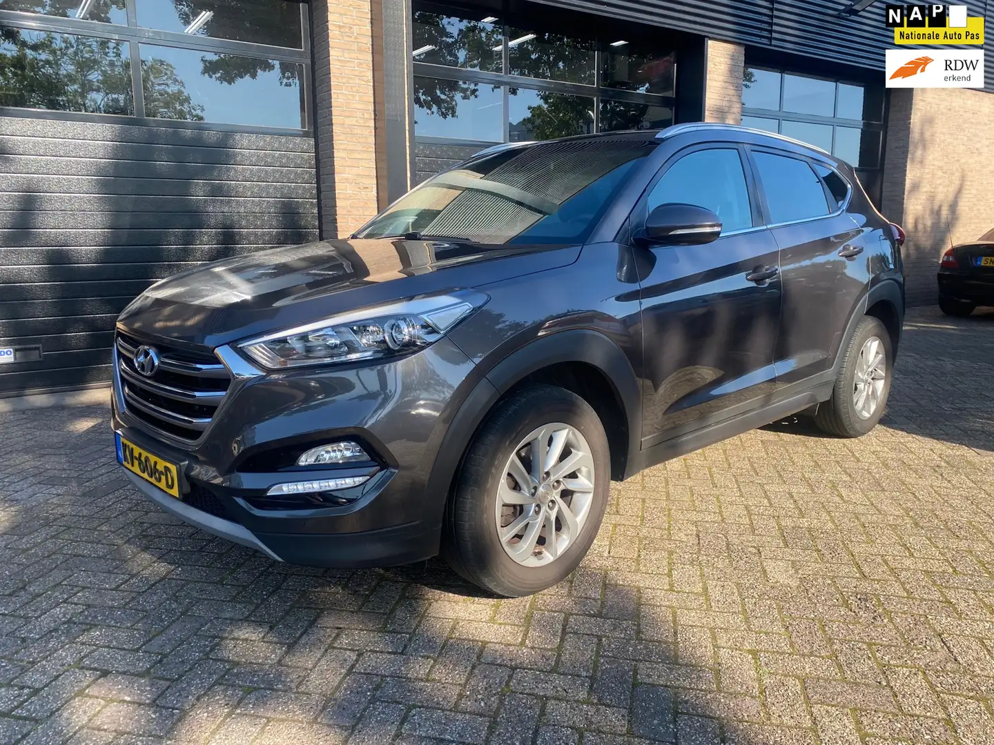 Hyundai TUCSON 1.6 GDi Go! Bruin - 1