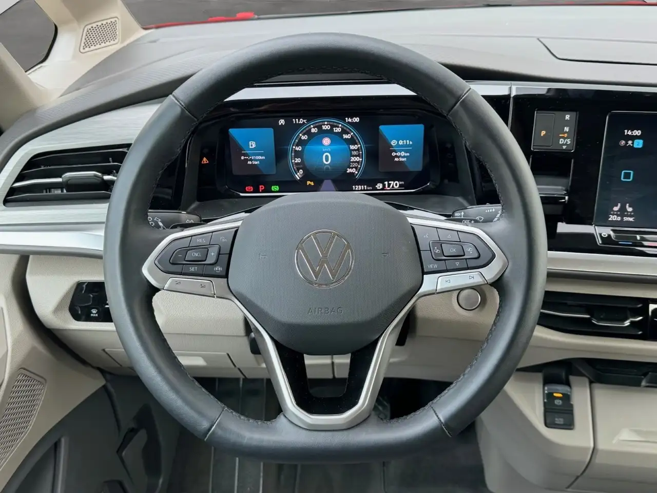 Volkswagen T7 Multivan KÜ 2.0 TSI DSG Life 7-S. LED NAVI AHK ELEKTR. TÜRE 9