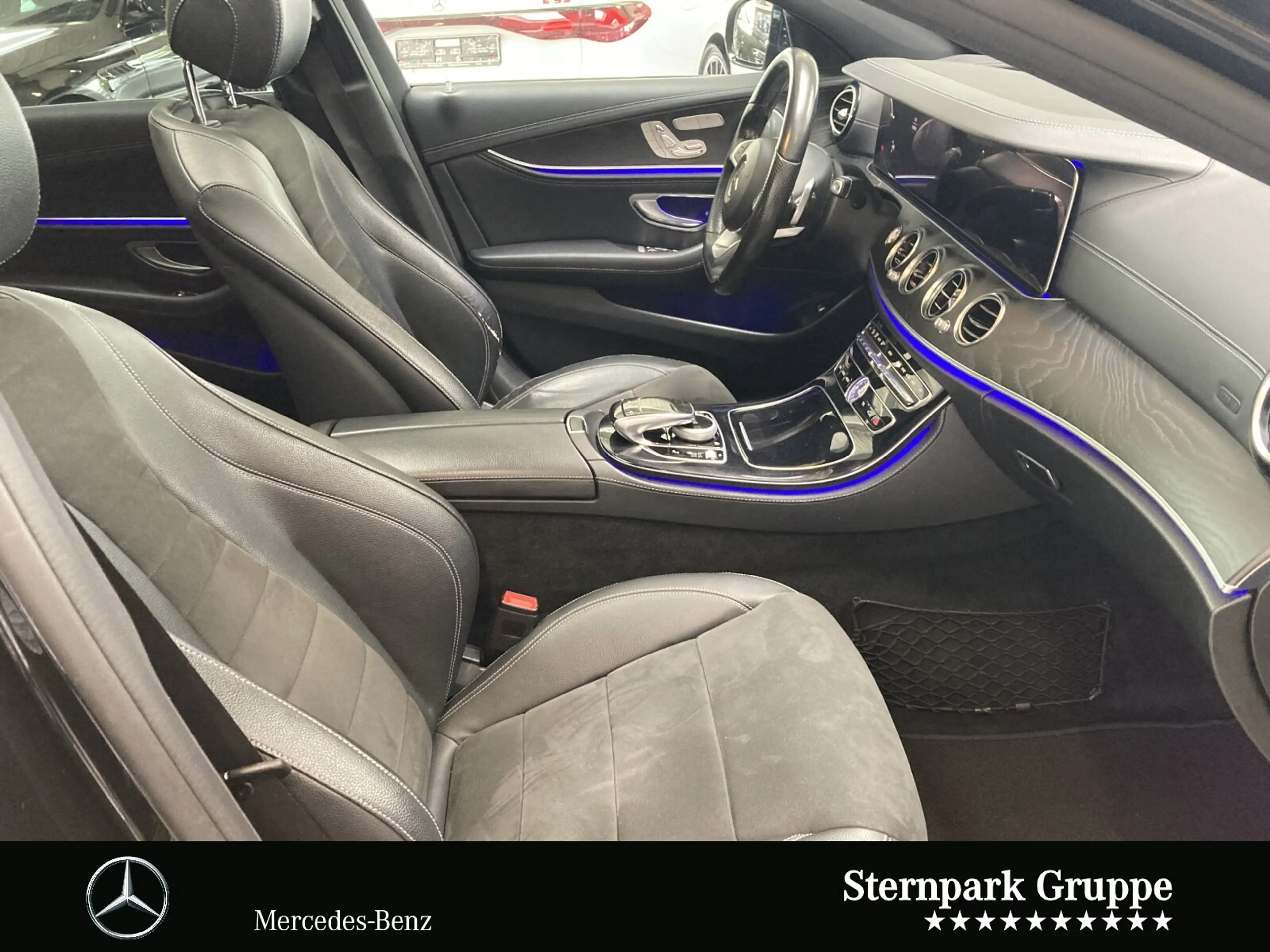 Mercedes-Benz E 350 E 350 d T-Modell Pano+HuD+360°K+Dist AMG Line LED — photo 5