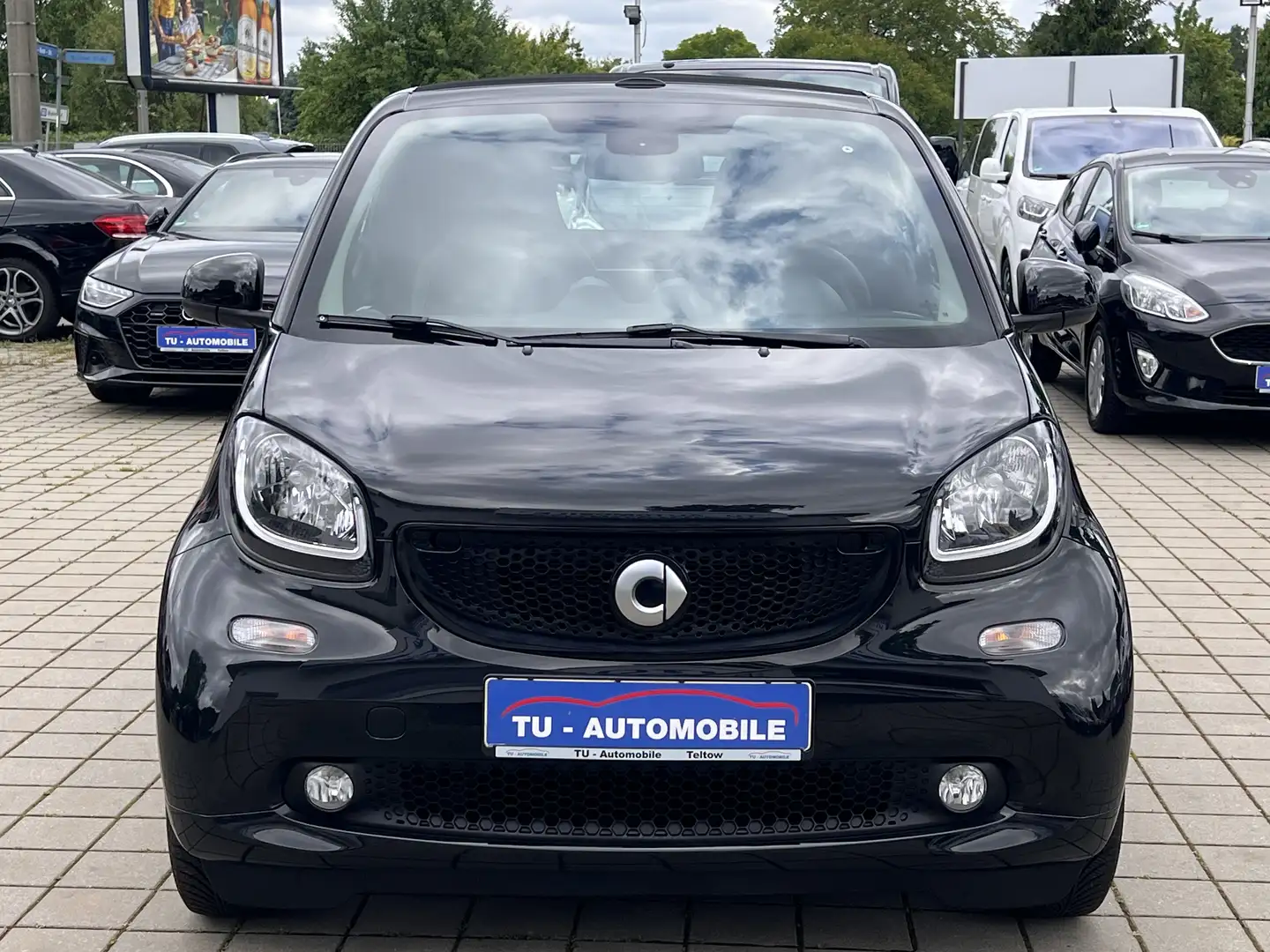 smart forTwo Cabrio Prime 66 kW DCT NAVI-LEDER-KAM-1.HAND-LED Schwarz - 2