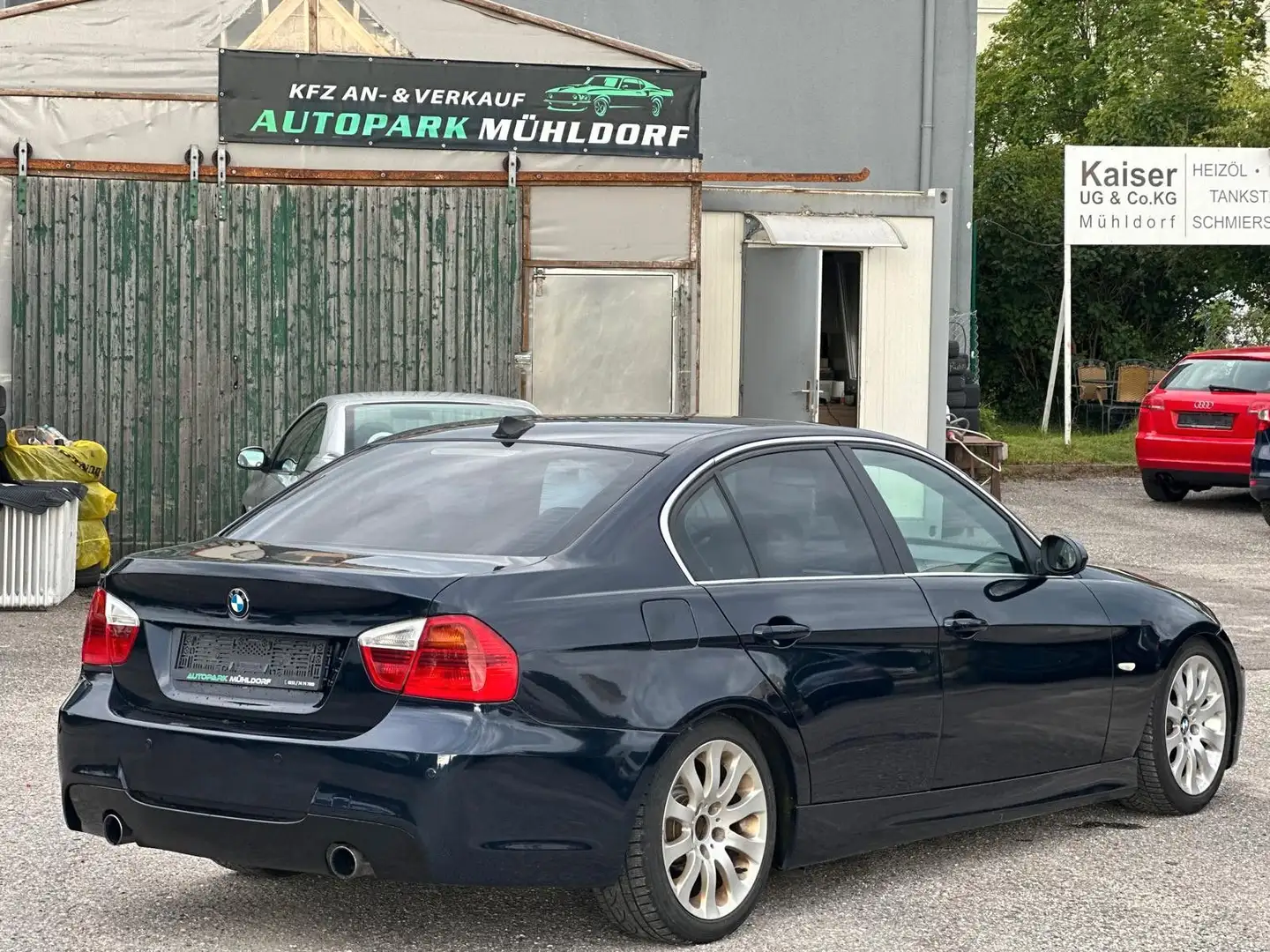 BMW 325 Baureihe 3 Lim. 325i Blau - 2