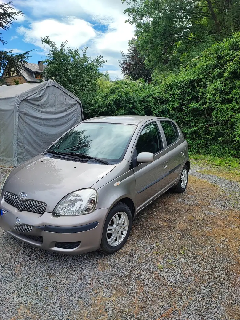 Toyota Yaris 75 ch D-4D Stargate SG-1 - 1