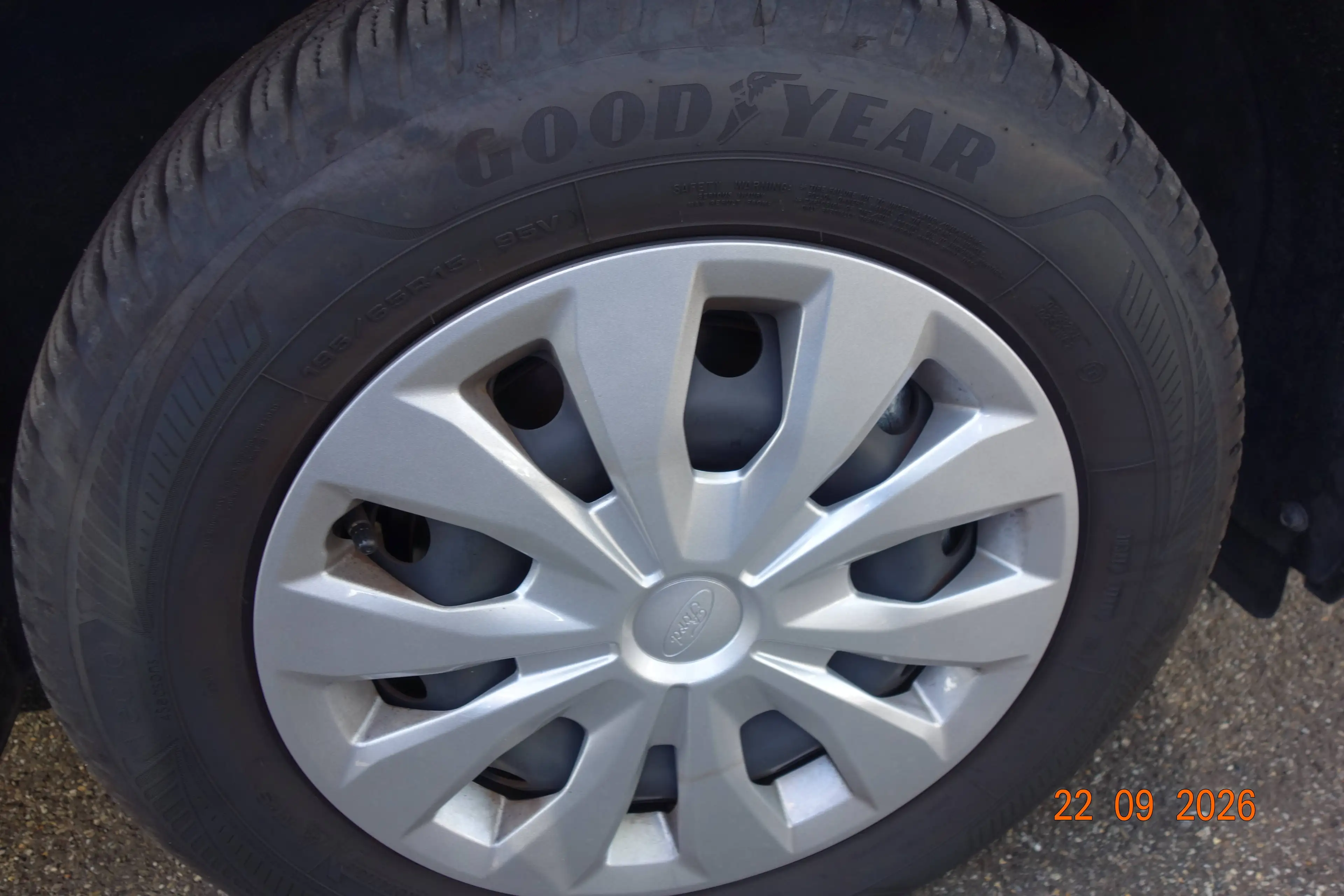 Ford Tourneo Courier Tourneo Courier 1.0 EcoBoost Aut. TREND — photo 7