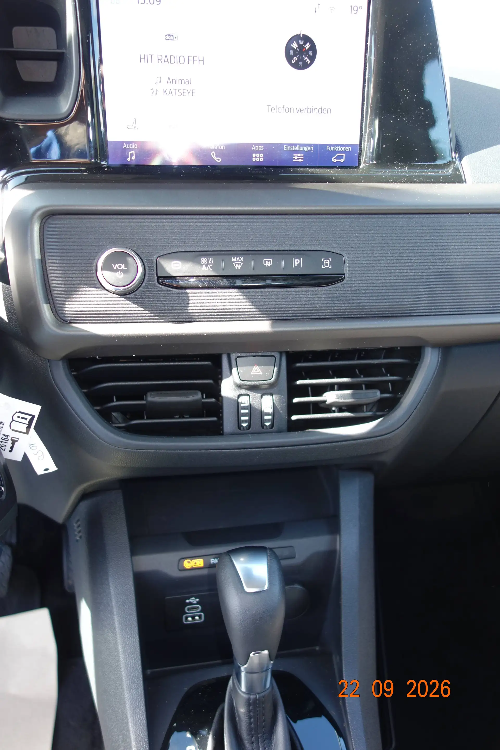 Ford Tourneo Courier Tourneo Courier 1.0 EcoBoost Aut. TREND — photo 6