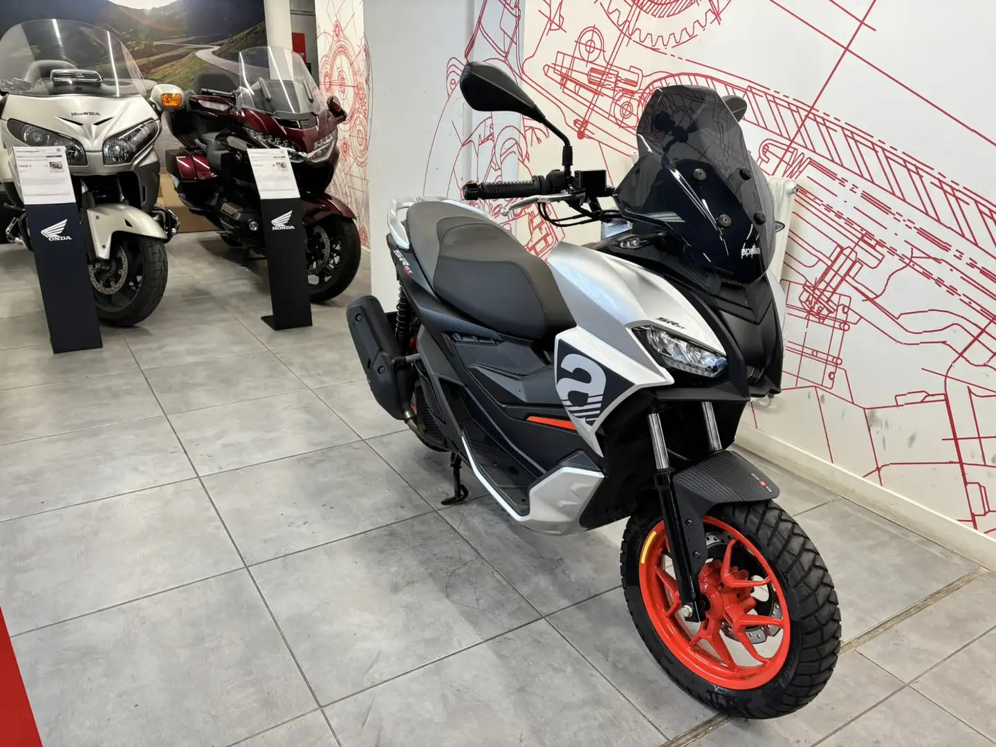 Aprilia SR 125 - 1