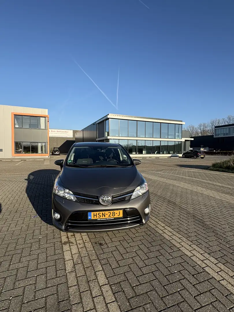 Toyota Verso 1.8 VVT-i Aspir. 7p. Brązowy - 2