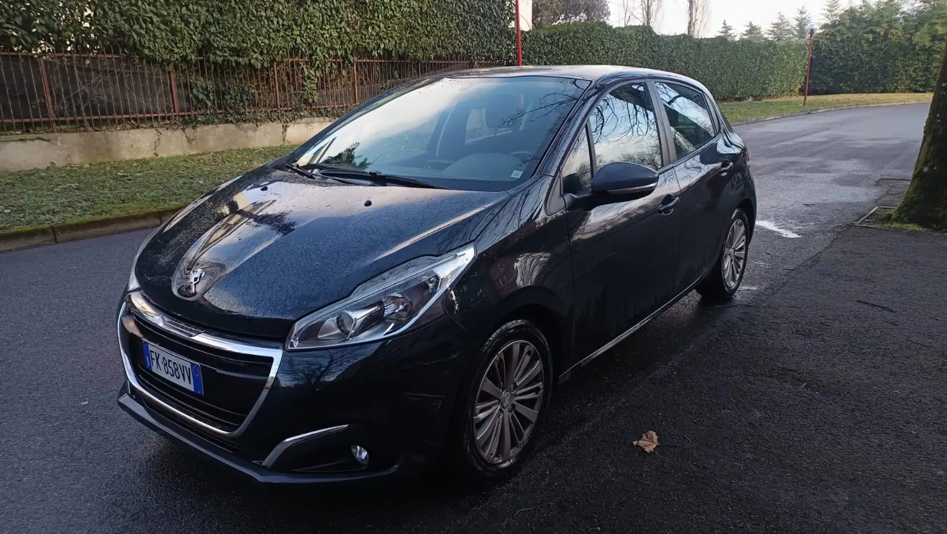 Peugeot 208 PureTech 82 5 porte Allure Blu/Azzurro - 1