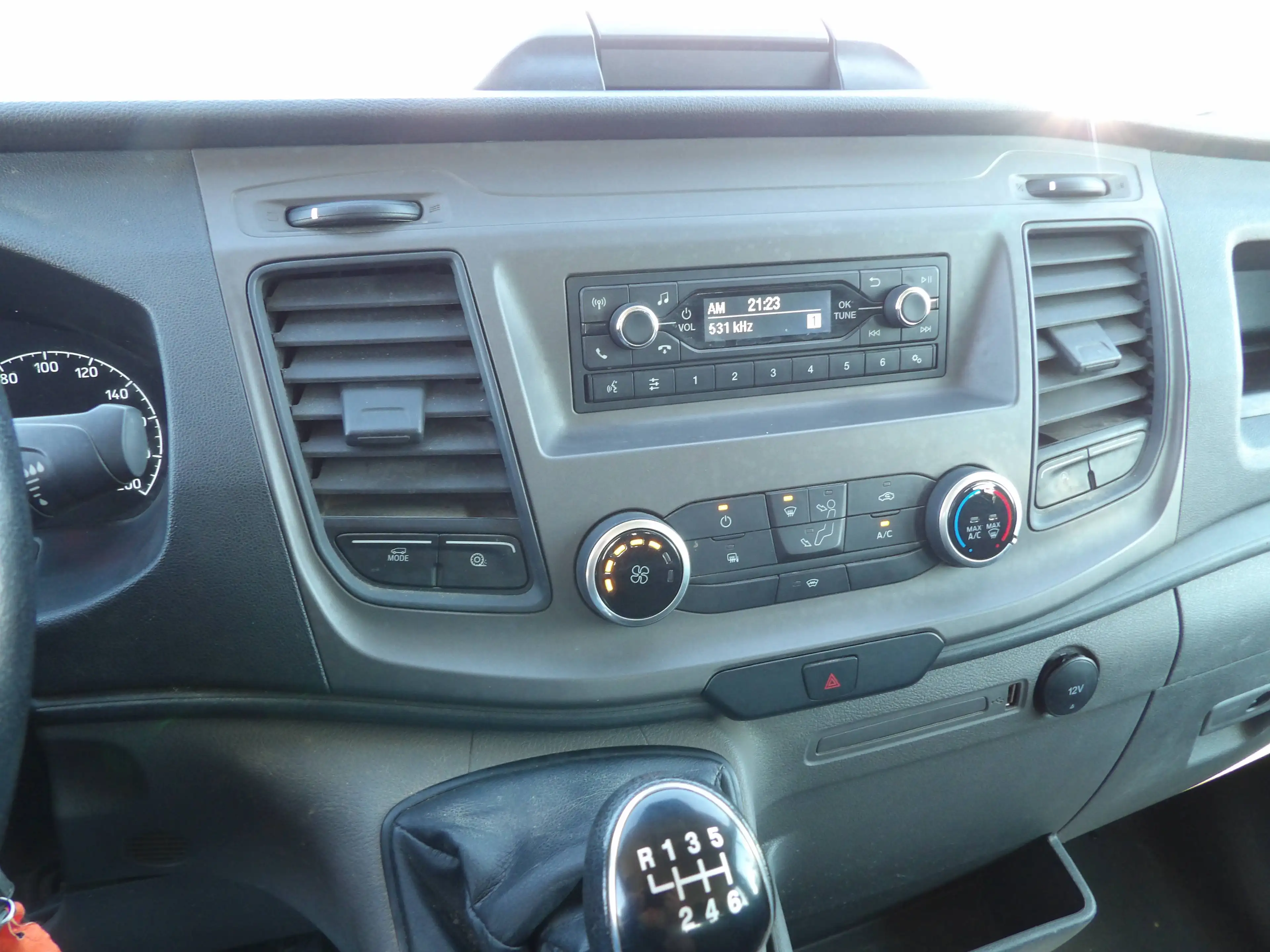 Ford Transit 310 L2 Doppelkabine Trend Klima Radio HU AU Neu — photo 15