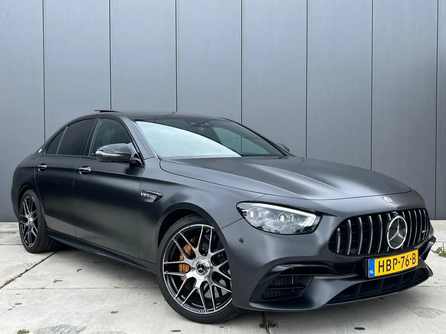 Mercedes-Benz E 63 AMG S 4MATIC+ Final Edition 1 of 999 / Keramisch / Gar Grijs - 2