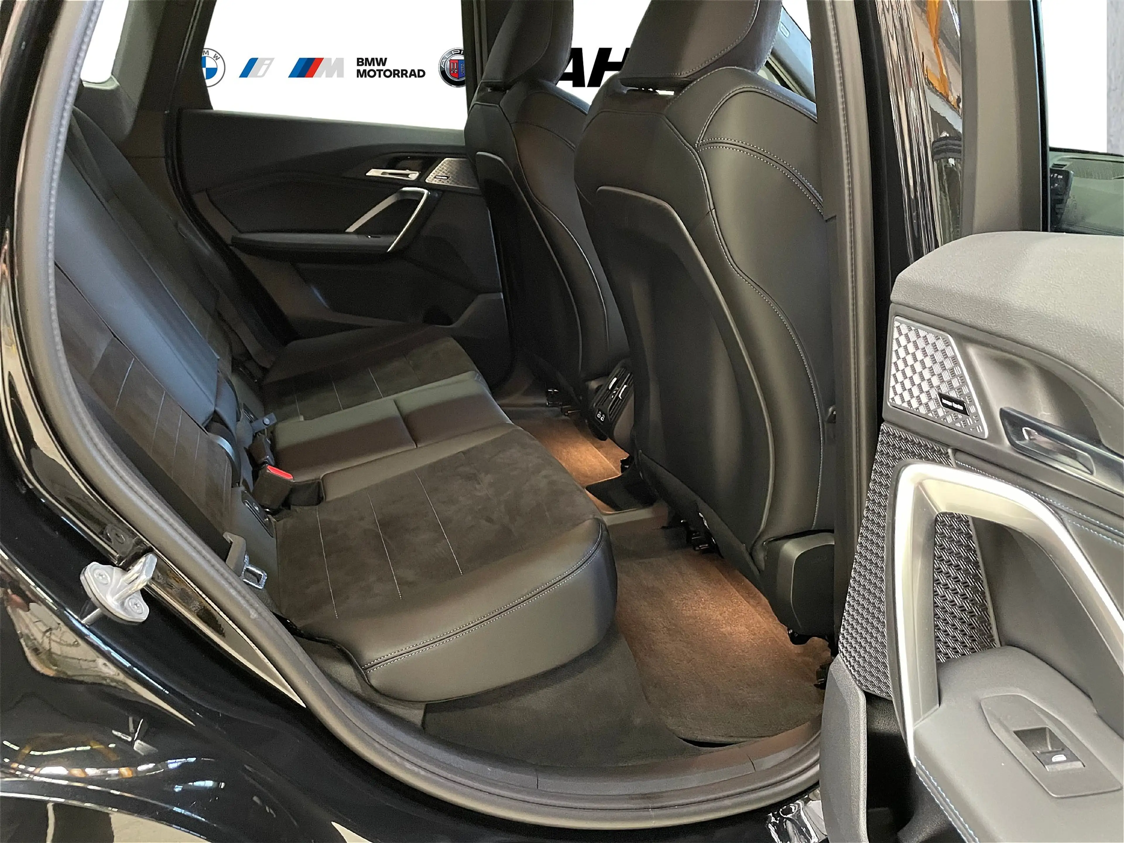 BMW X1 xDrive30e — photo 13