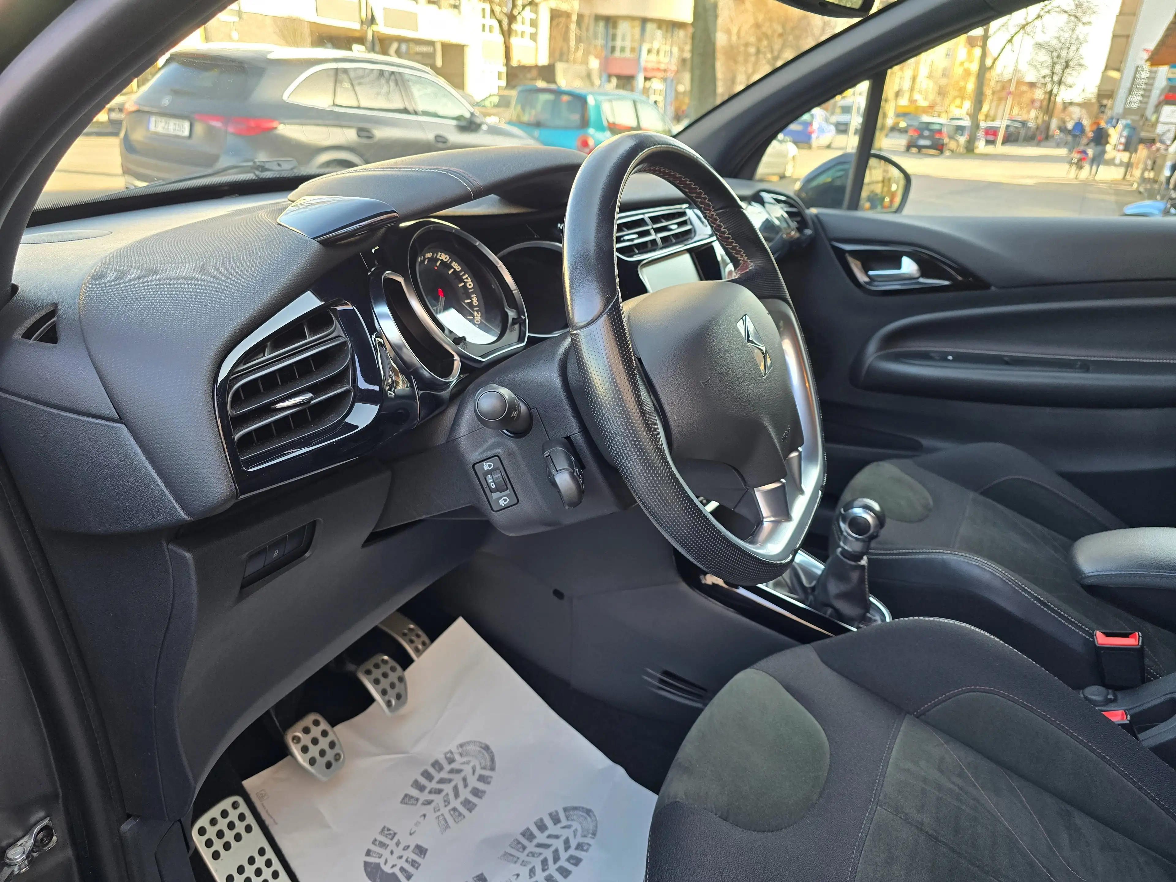 Citroen DS3 Performance Line/Scheckheft/Tempomat/PDC Kamera — photo 6