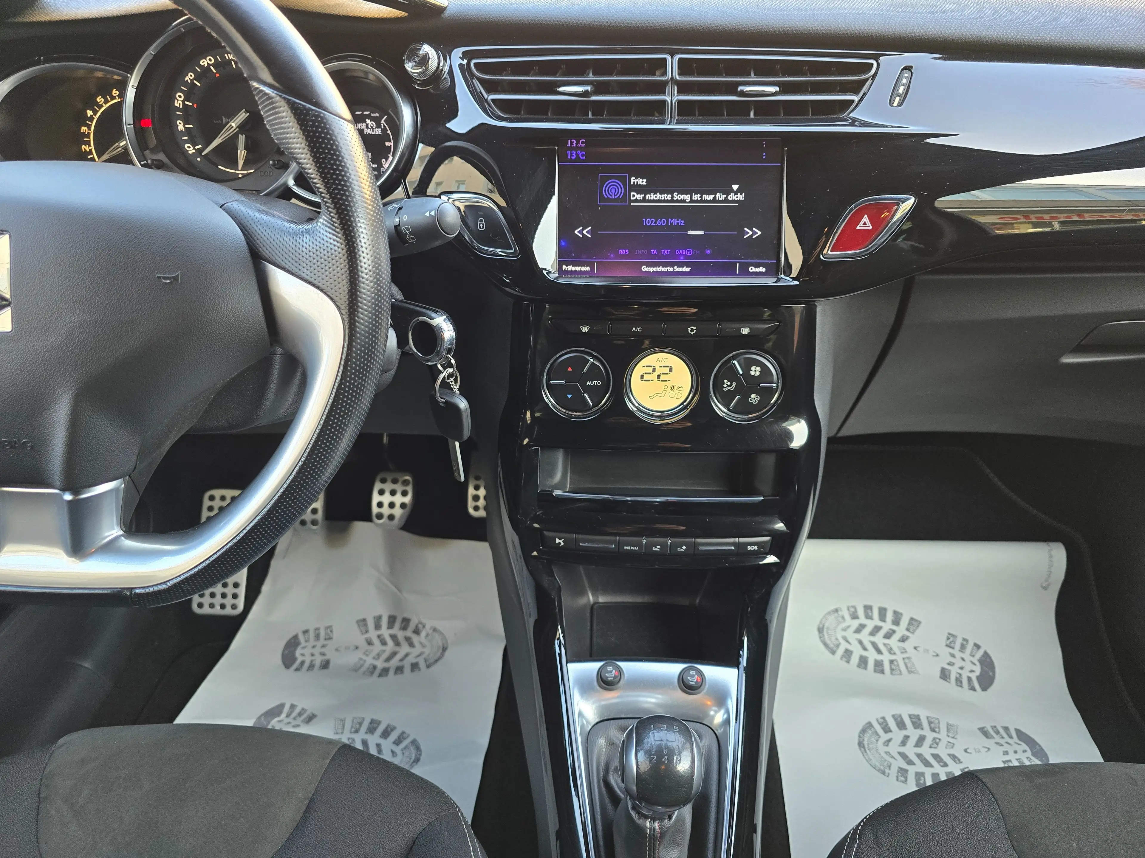 Citroen DS3 Performance Line/Scheckheft/Tempomat/PDC Kamera — photo 14