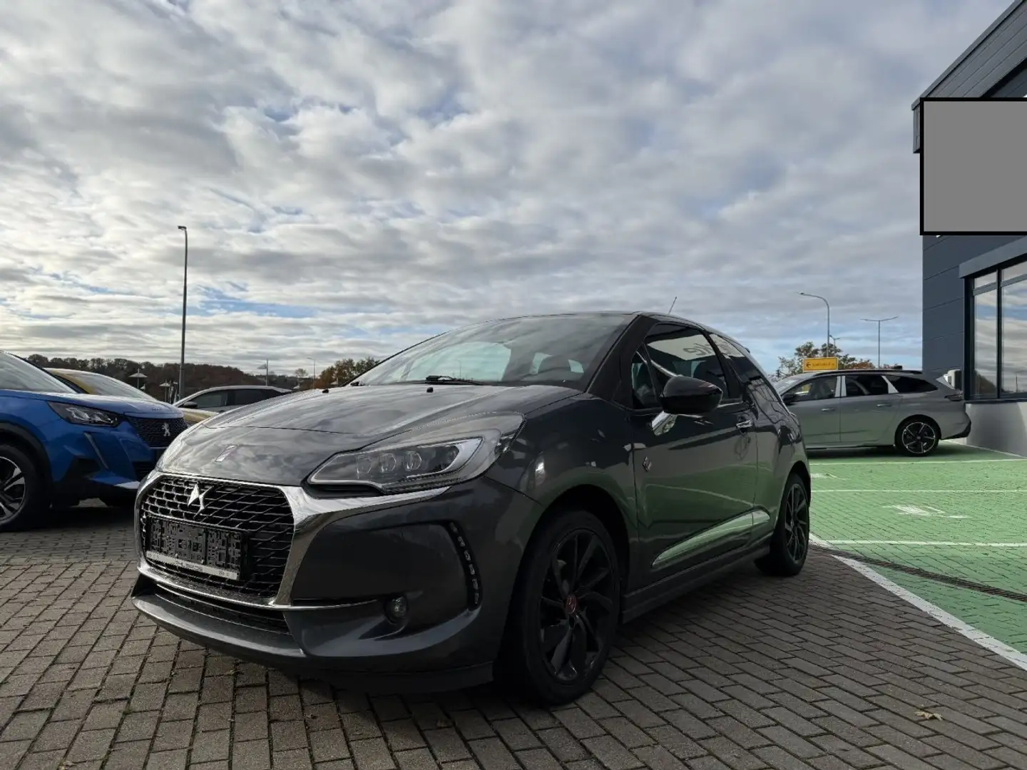 Citroen DS3 Performance Line/Scheckheft/Tempomat/PDC Kamera Grau - 2
