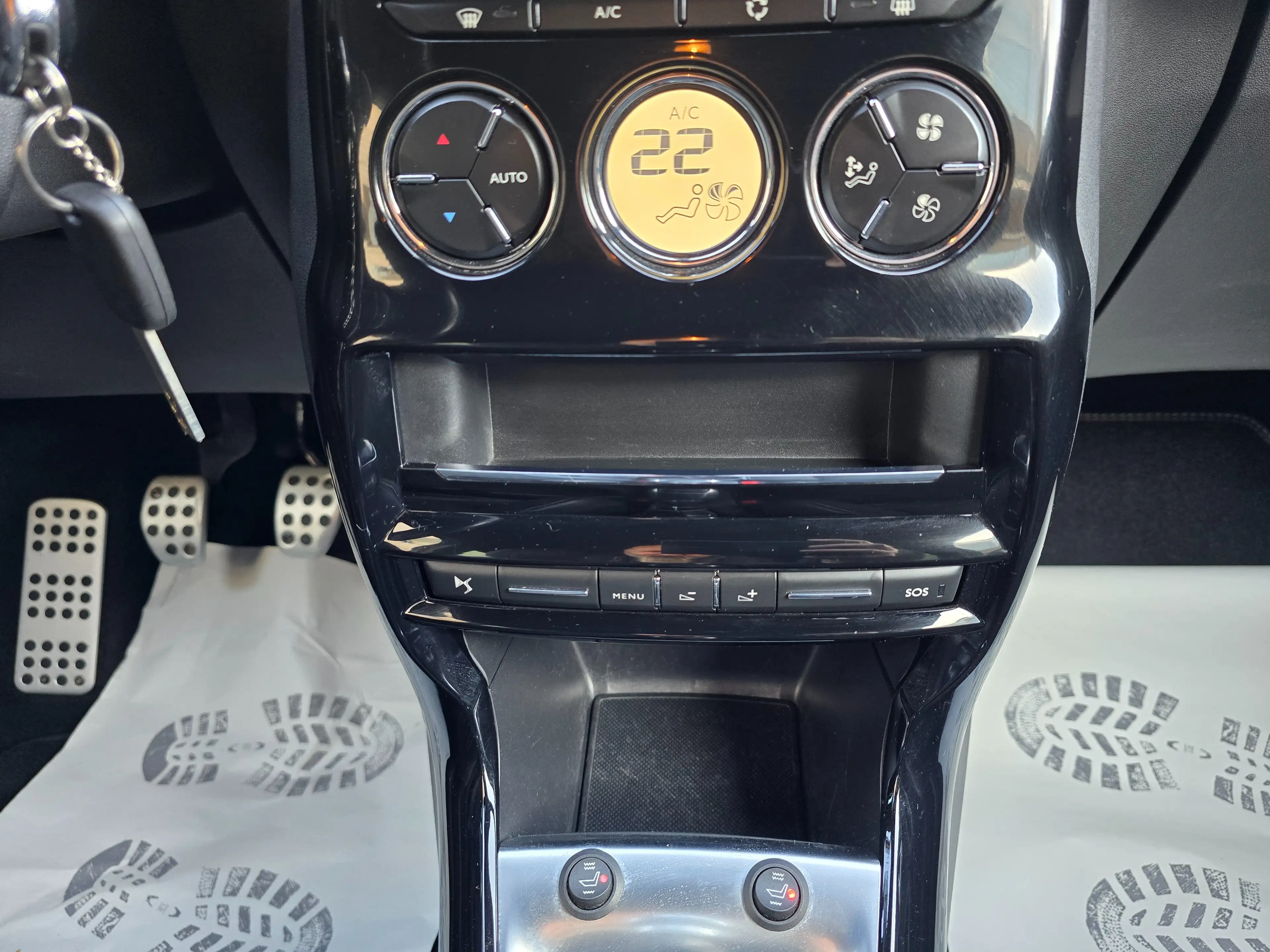 Citroen DS3 Performance Line/Scheckheft/Tempomat/PDC Kamera — photo 15