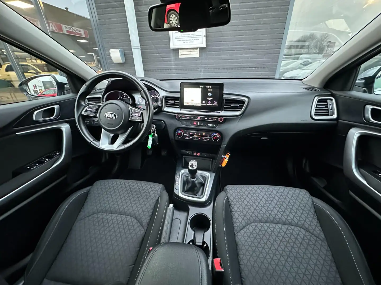 Kia Ceed / cee'd 1.6 CRDi DynamicLine/CAMERA/NAVI/NETTE STAAT!! Gris - 2