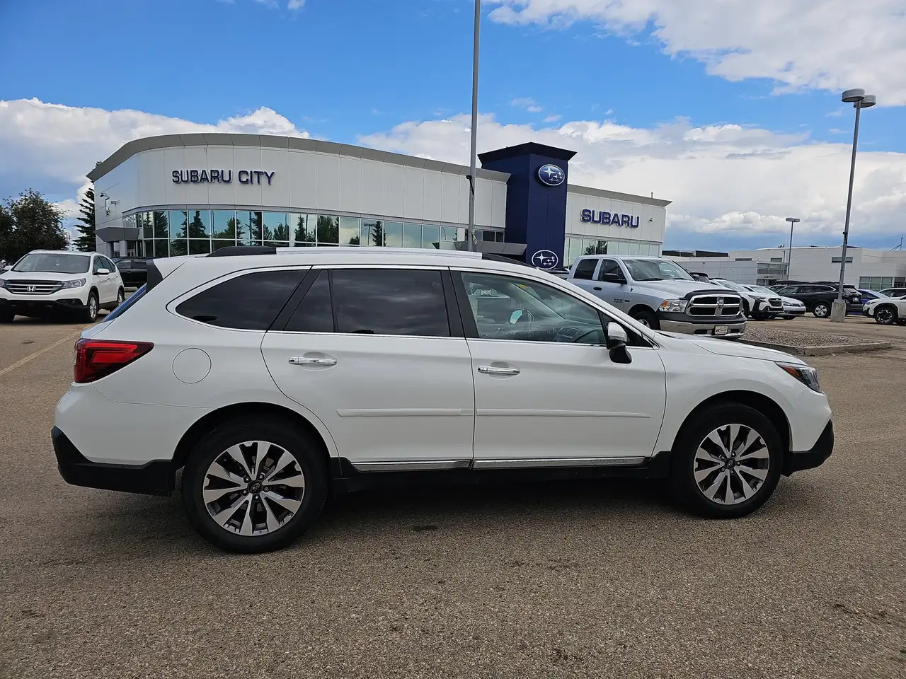 Subaru OUTBACK fotografie Subaru OUTBACK