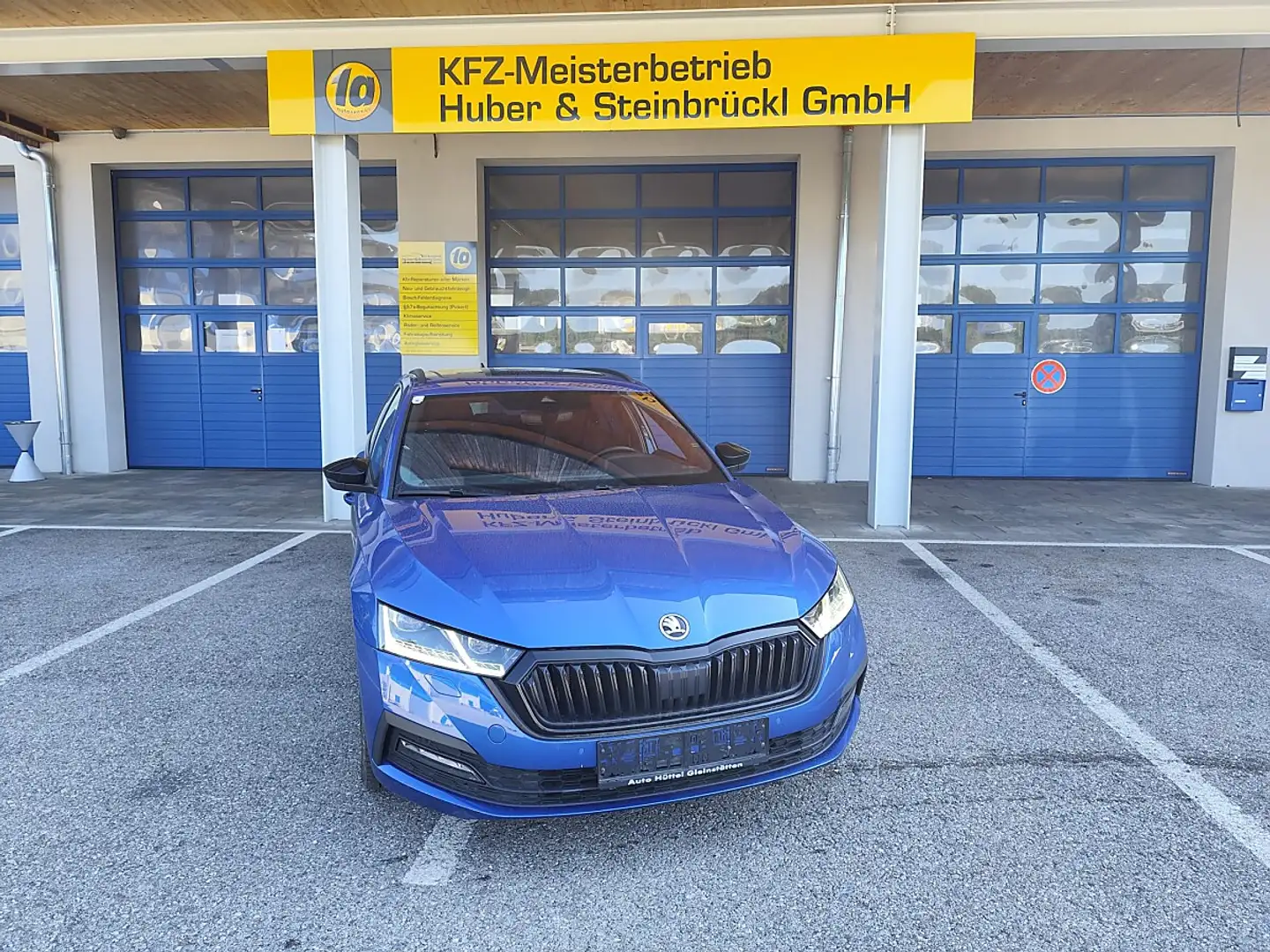 Skoda Octavia Combi 2,0 TDI Style Blau - 2