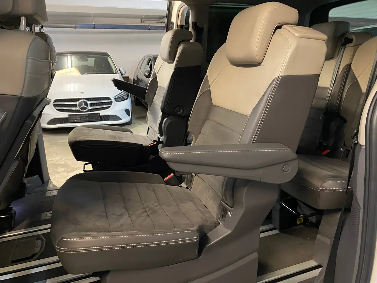 Volkswagen T7 Multivan eHybrid 1.4 Energetic*PANO*STANDHZG*MATRIX*HUD*360°KAM, миниатюра 10