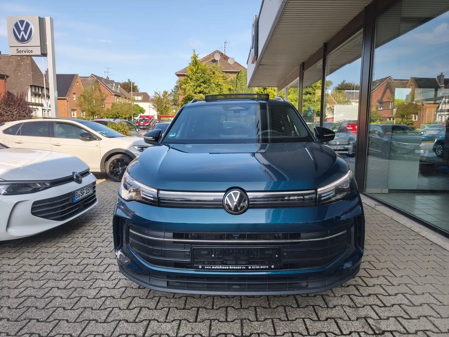 Volkswagen Tiguan 1.5 TSI GOAL PANO,AHK,NAV,360 KAM Bleu - 2