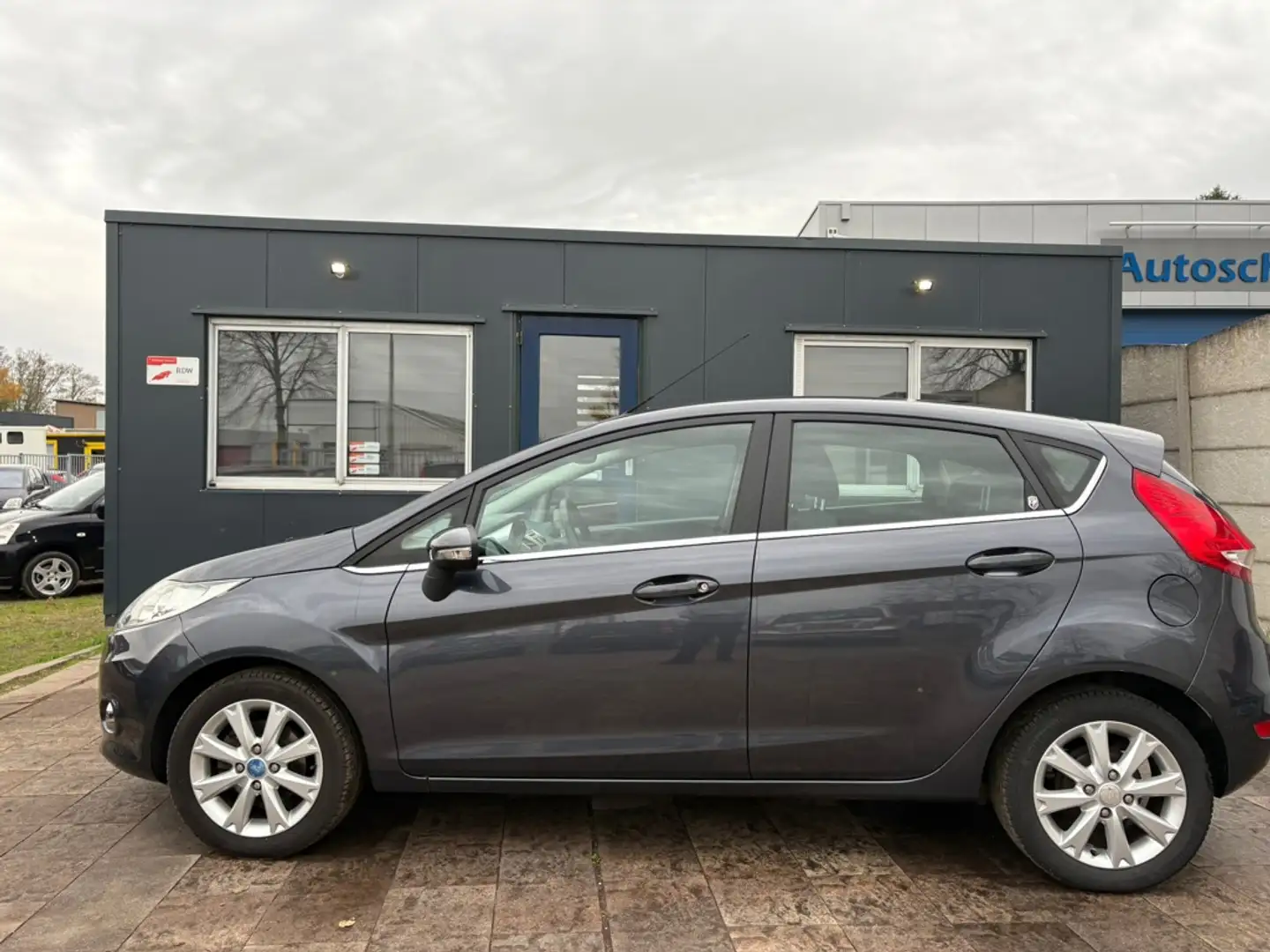 Ford Fiesta 1.25 Ghia 5drs/LM Velgen/Clima Grau - 2