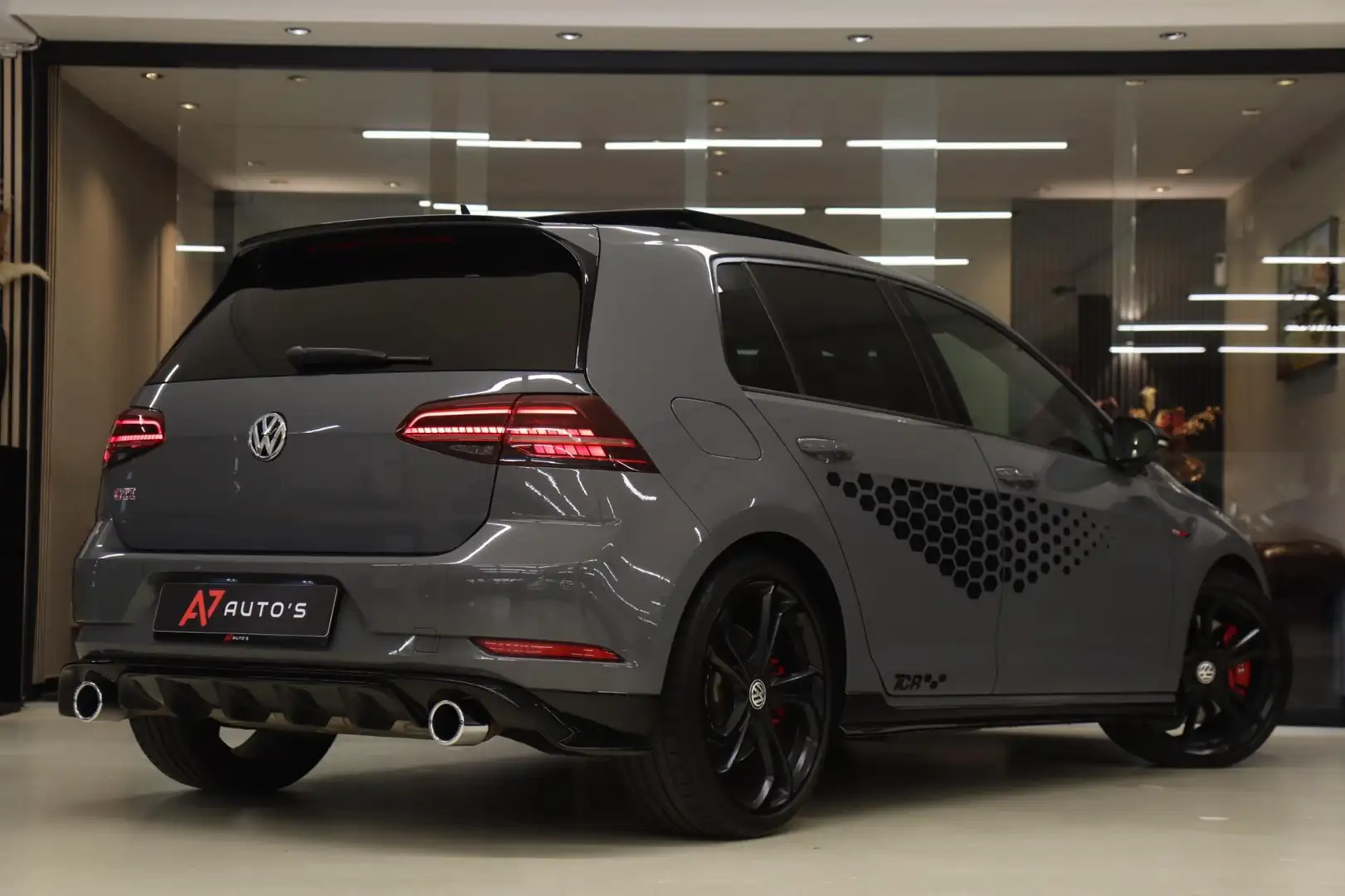 Volkswagen Golf GTI 2.0 TSI TCR /PANO/CAM/KEYLESS/ACC/LANEASSIST/VOL Gris - 2
