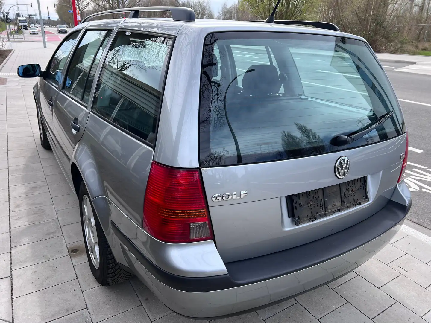 Volkswagen Golf Variant 1,9 TDI Automatik,Klima,Alu,Ahk,Tempom,Sitzheiz.. Silber - 2
