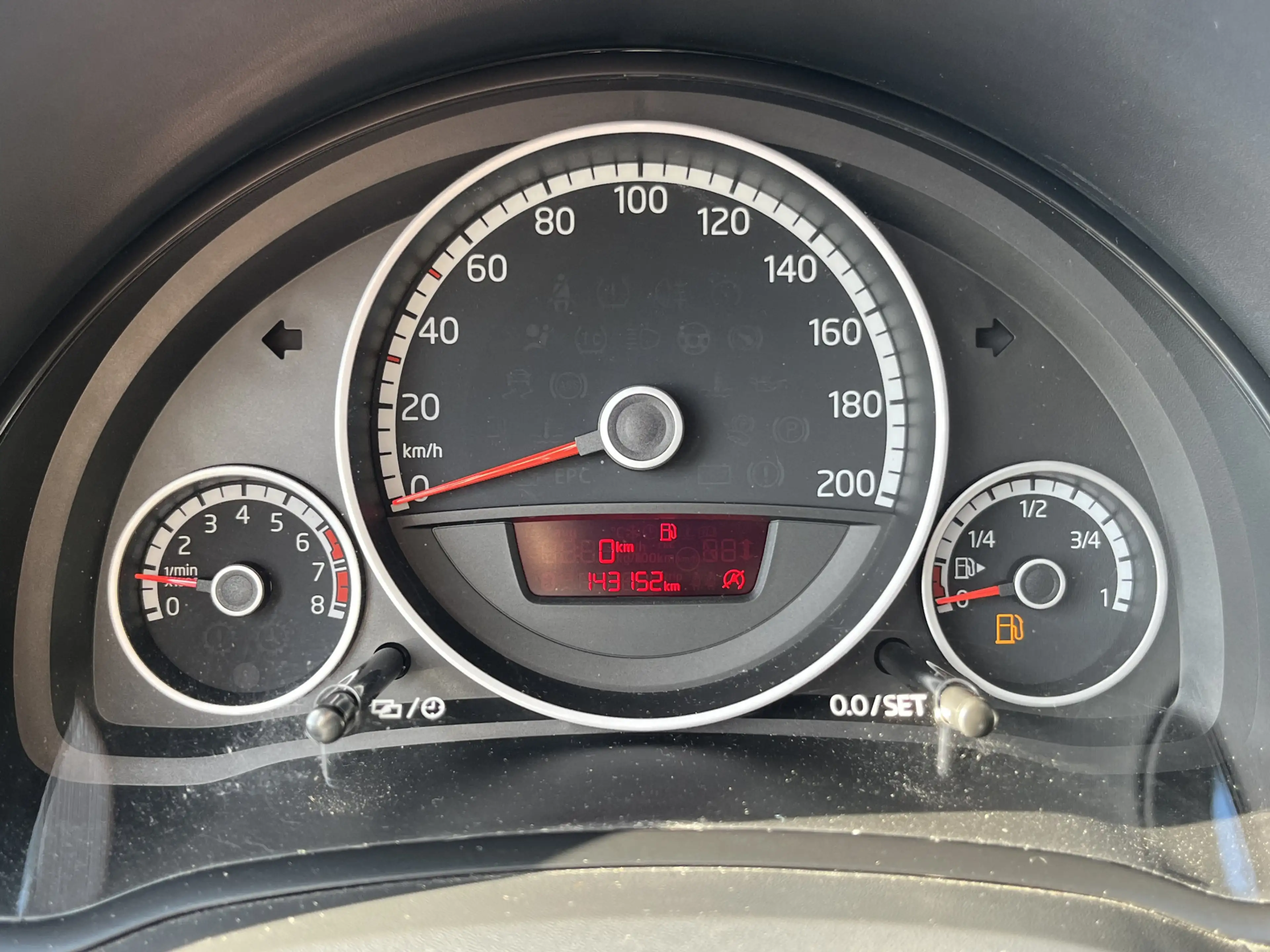 Volkswagen up! 1.0 high up! BlueMotion / Elektrisch panorama-dak — photo 29